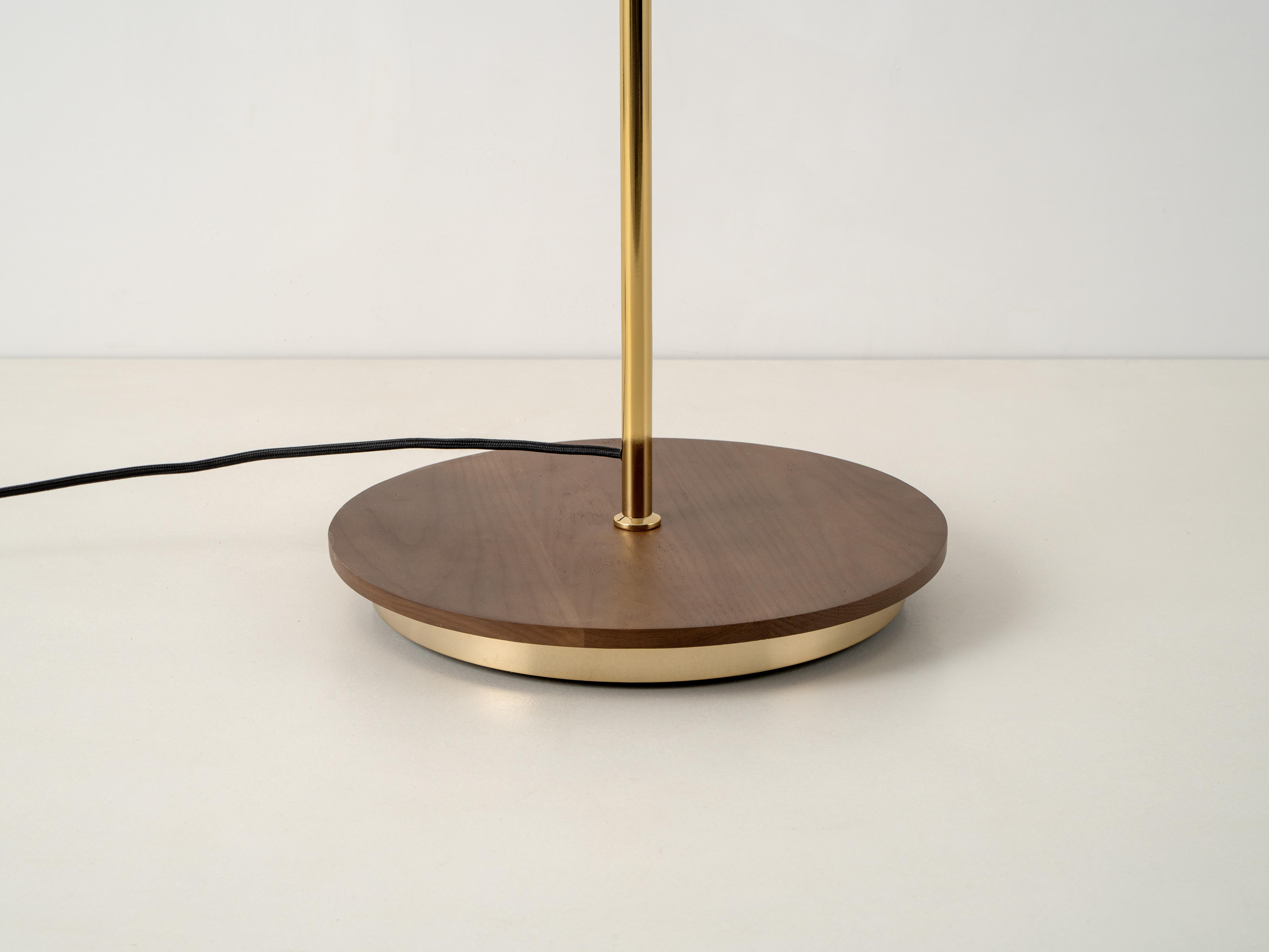 Cinese Lampada da terra a cono Houseof Brass in vendita