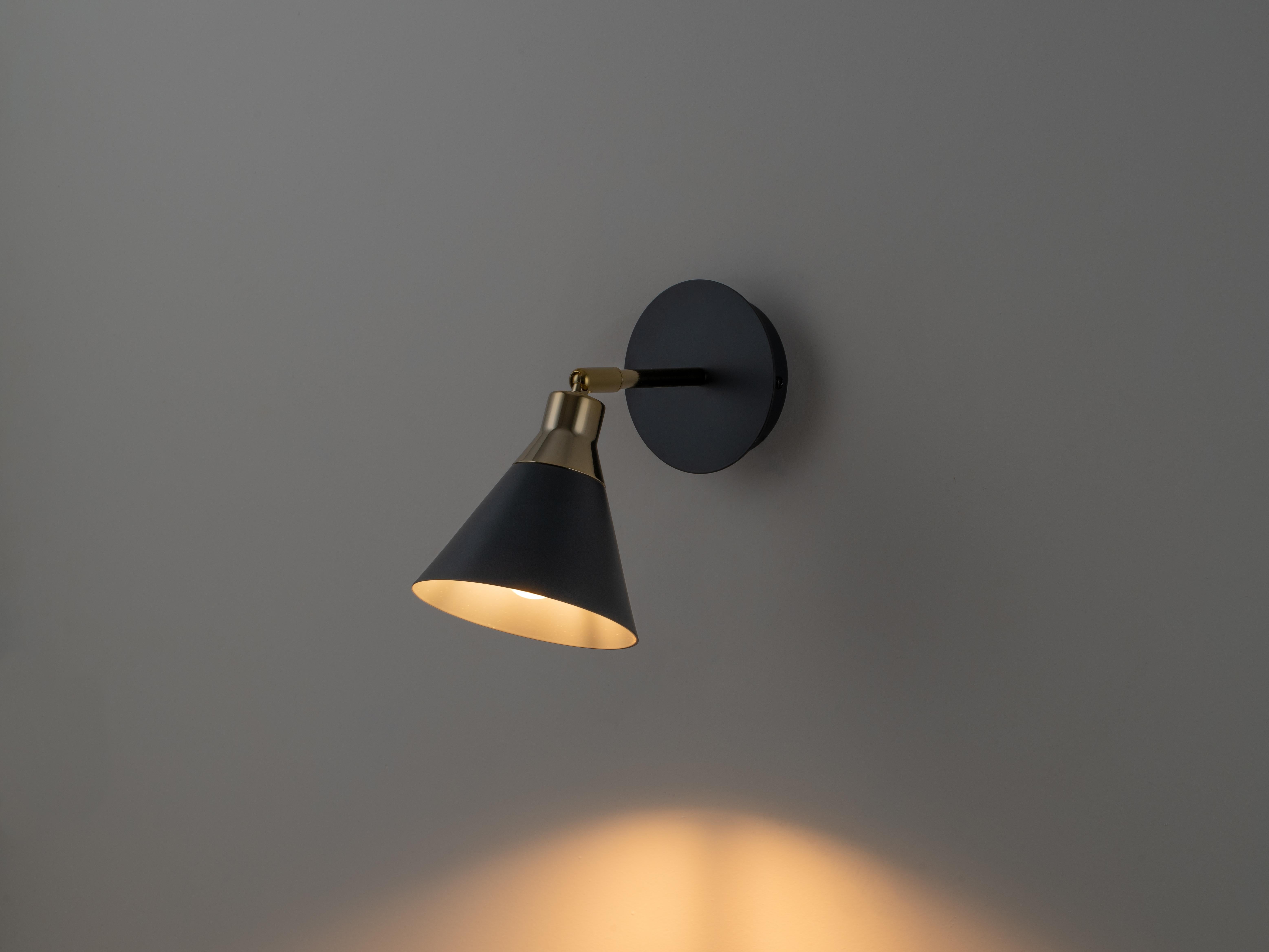 Cinese Houseof Lampada da parete a cono grigio carbone in vendita
