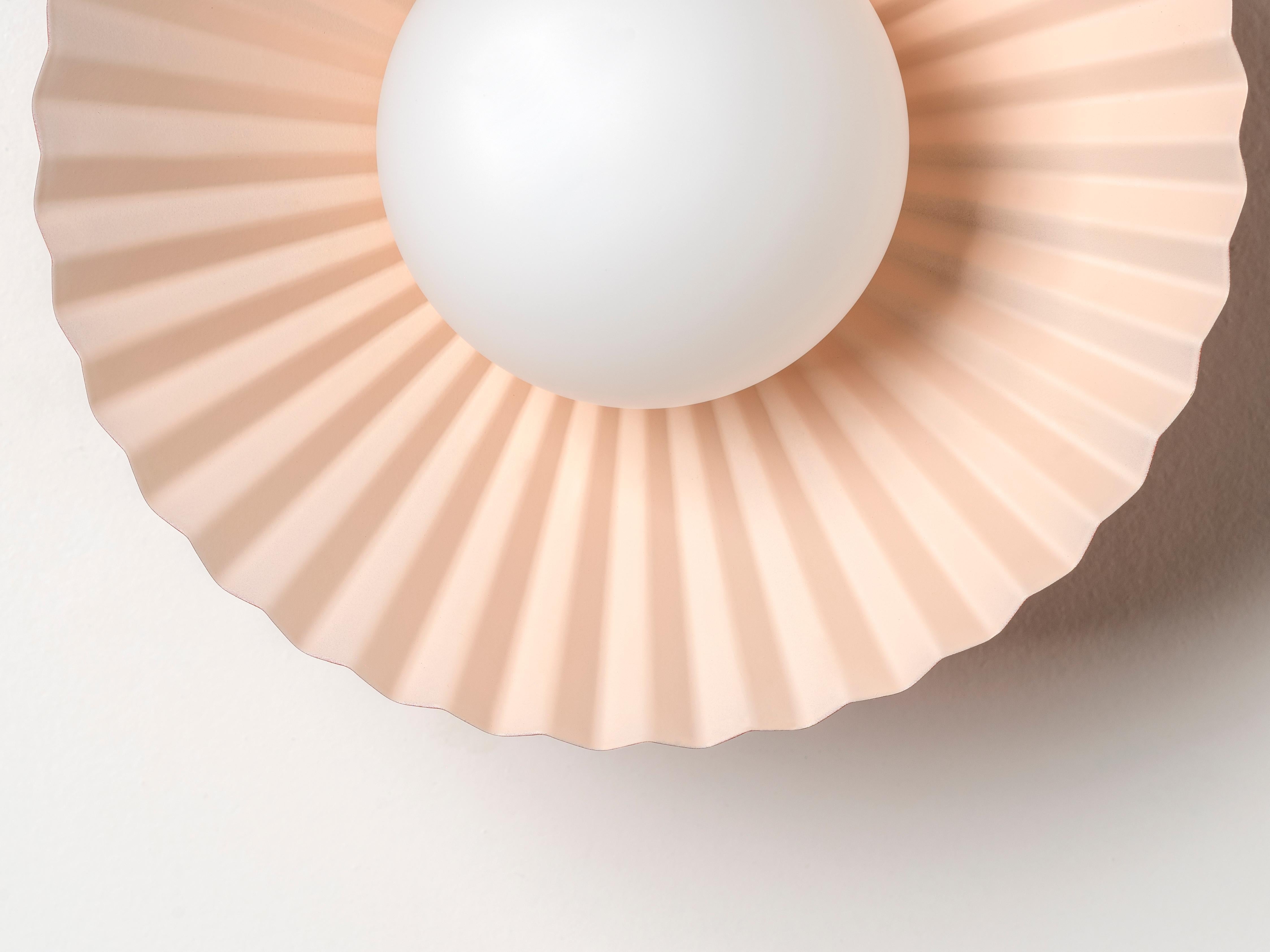 XXI secolo e contemporaneo Houseof The Pleat lampada da parete e da incasso a soffitto in vendita