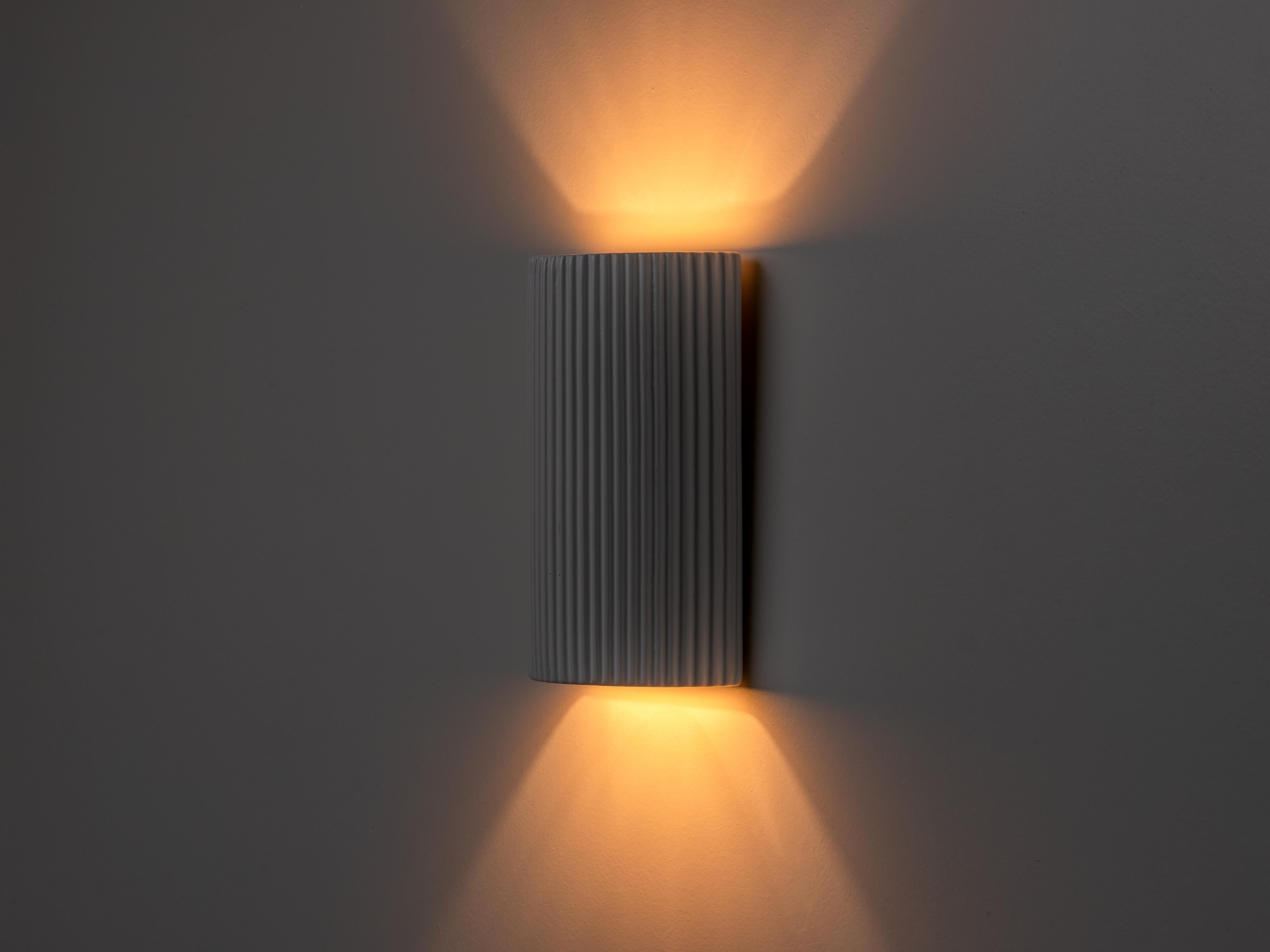 Chinese Houseof White ribbed ceramic pillar wall light For Sale