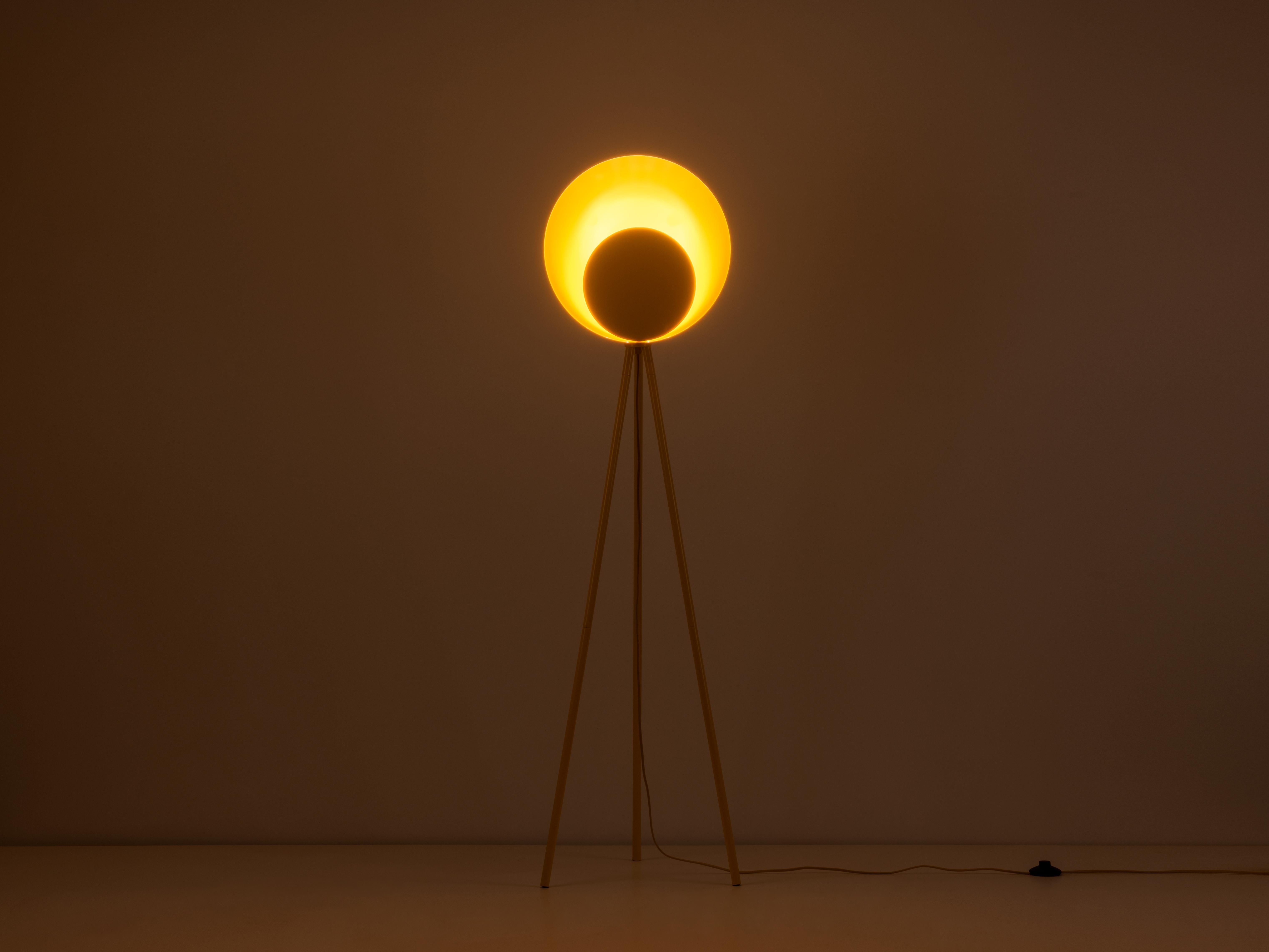 Scandinave moderne Houseof Yellow Metal Diffuser Floor Lamp en vente