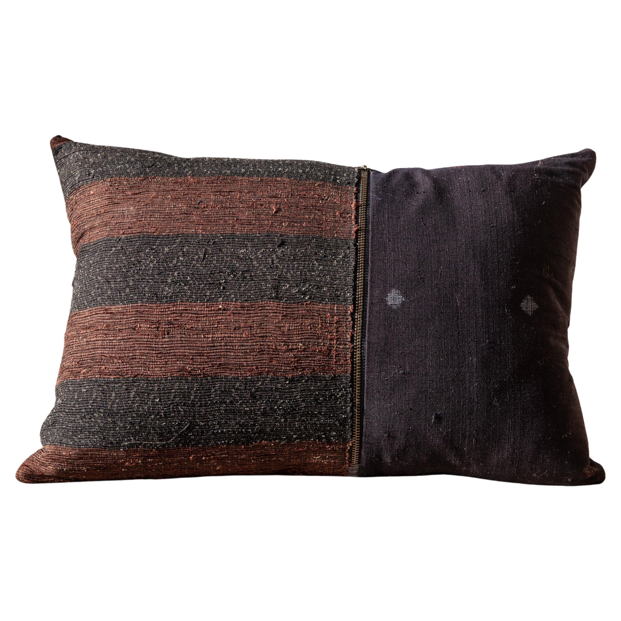 Housewright Gallery Pillows For Sale