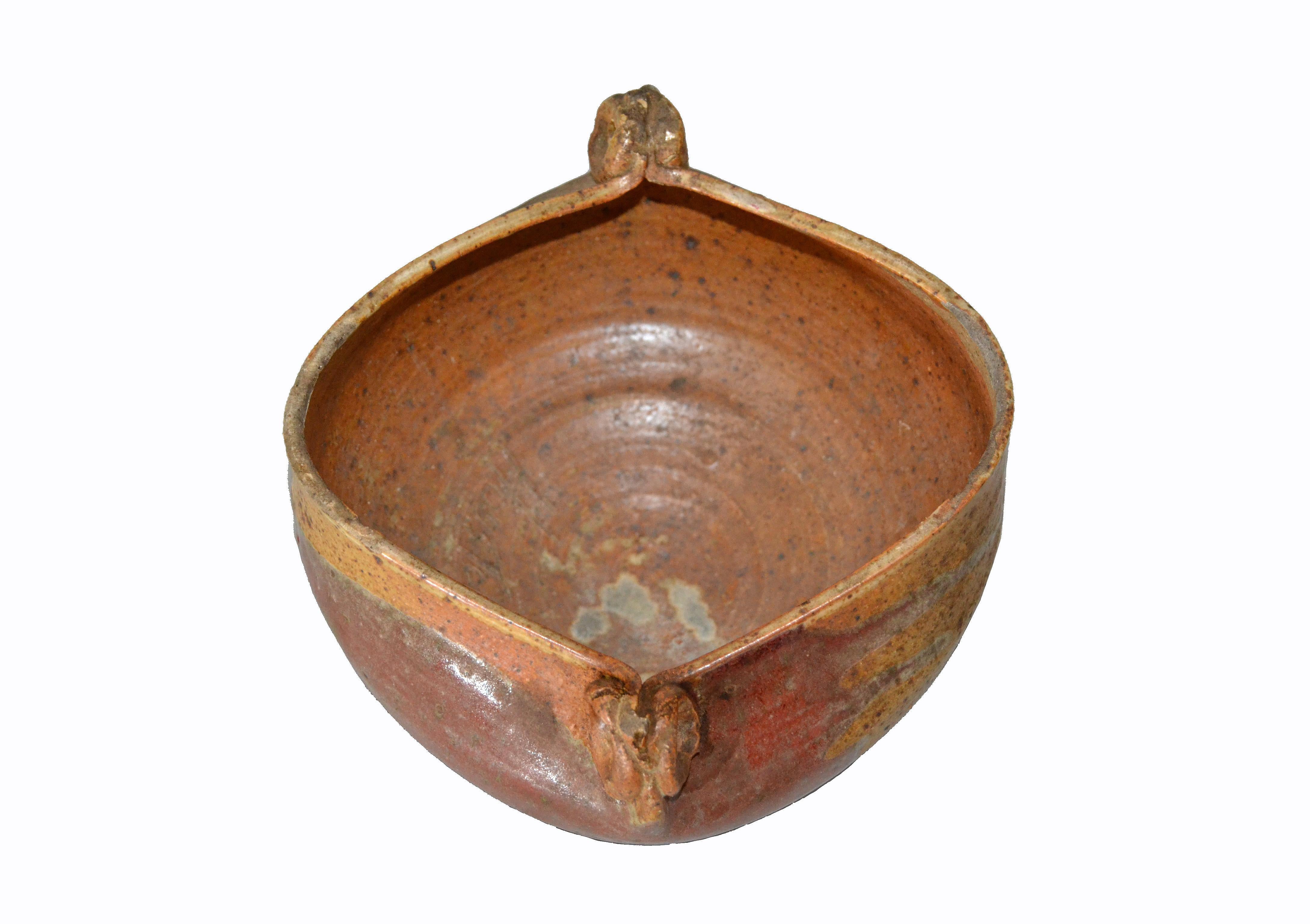 Houston 75 Mid-Century Modern Brown & Red Pottery Earthenware Round Bowl Vessel (Moderne der Mitte des Jahrhunderts) im Angebot