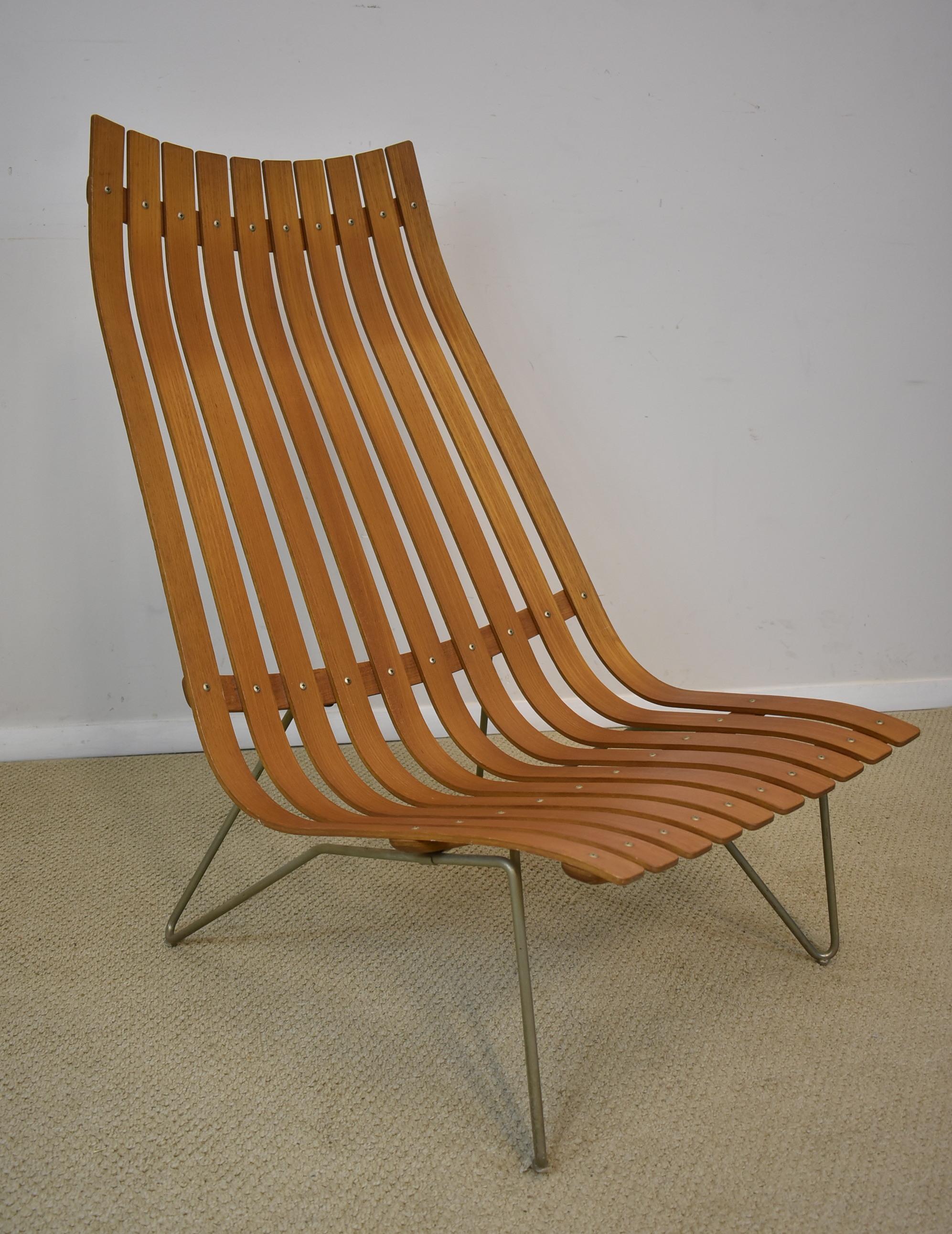 Mid-Century Modern Hove Mobler slated teak lounge chair made in Norway. 29