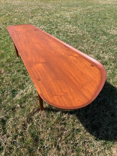 Table basse en teck Hovmand-Olsen pour Jutex:: Danemark:: années 1950