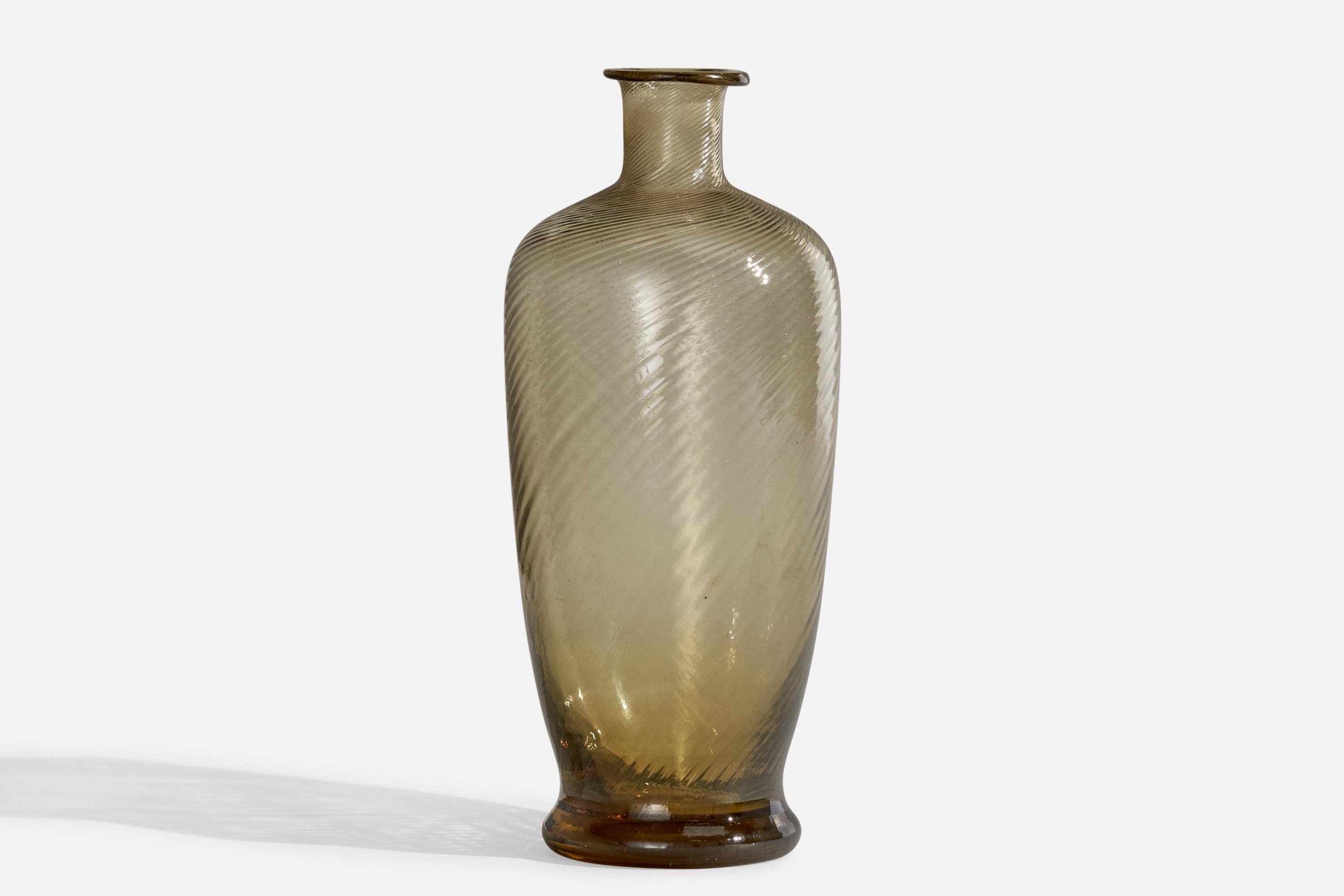 Scandinavo moderno Hovmantorp Glasbruk, Vaso, Vetro, Svezia, anni '40 in vendita