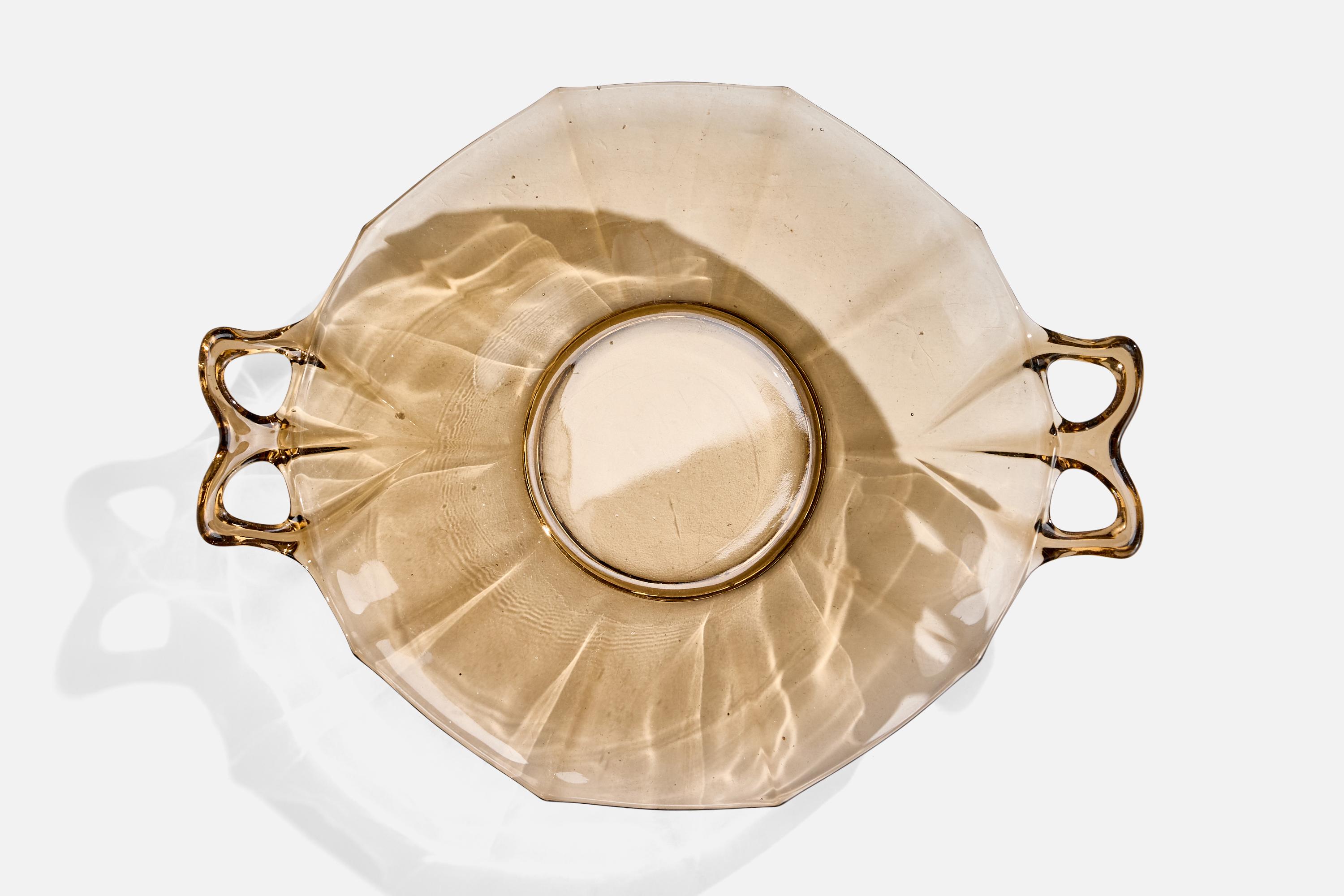 Hovmantorps Glasbruk, Plat, Verre, Suède, années 1920 Bon état - En vente à High Point, NC