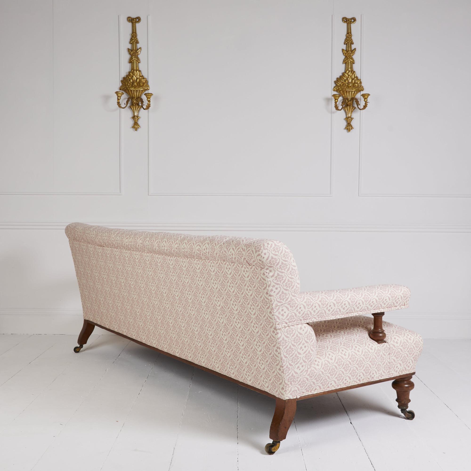 Canapé club antique Howard and Sons en vente 1