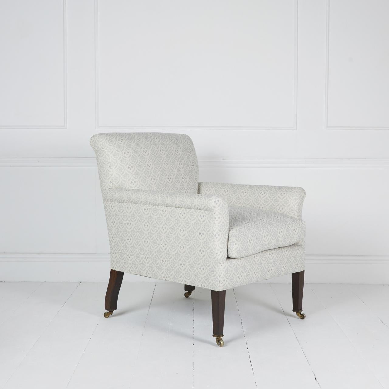 Howard and sons antique English library chair In Good Condition For Sale In Stroud, GB