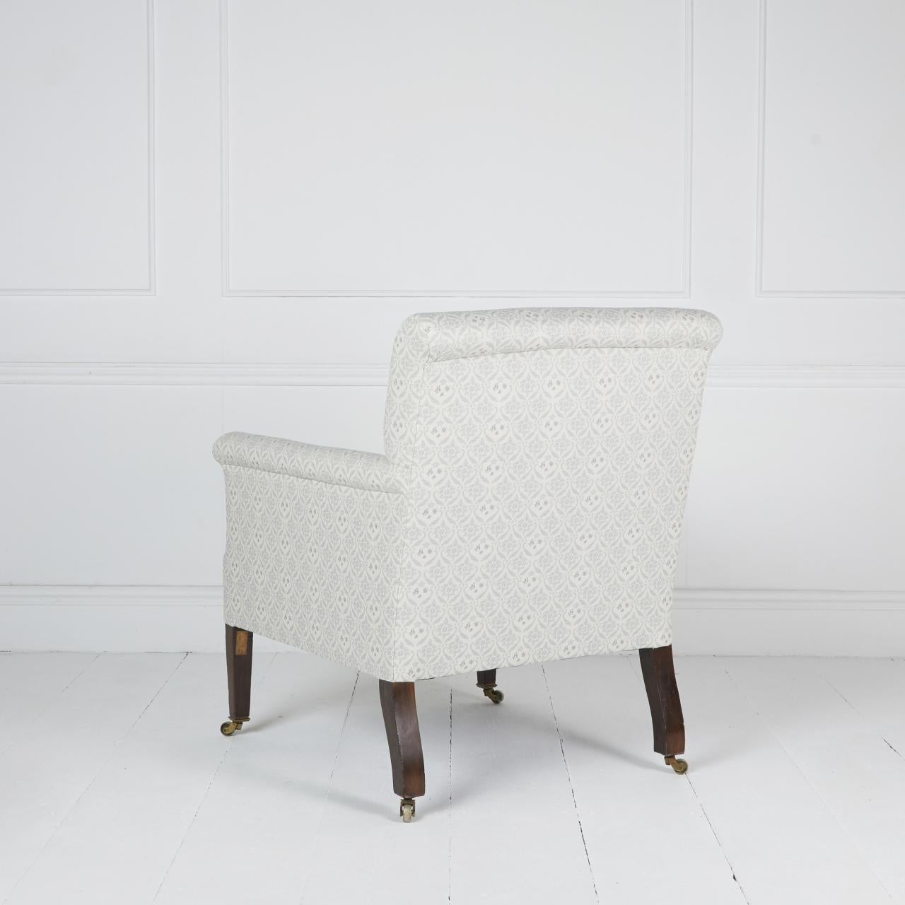 Howard and sons antique English library chair For Sale 3
