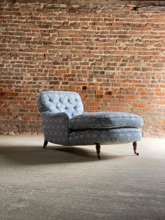 Howard and Sons Ivor Chaise Longue Armchair, England, circa 1870