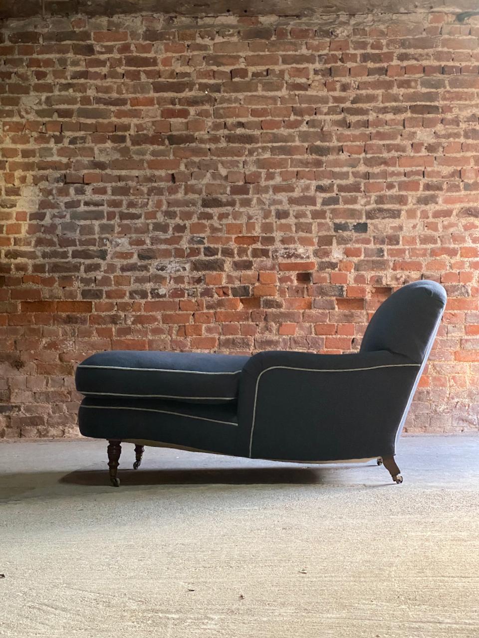Howard and Sons Ivor Chaise Longue Armchair England circa 1870 In Good Condition In Longdon, Tewkesbury