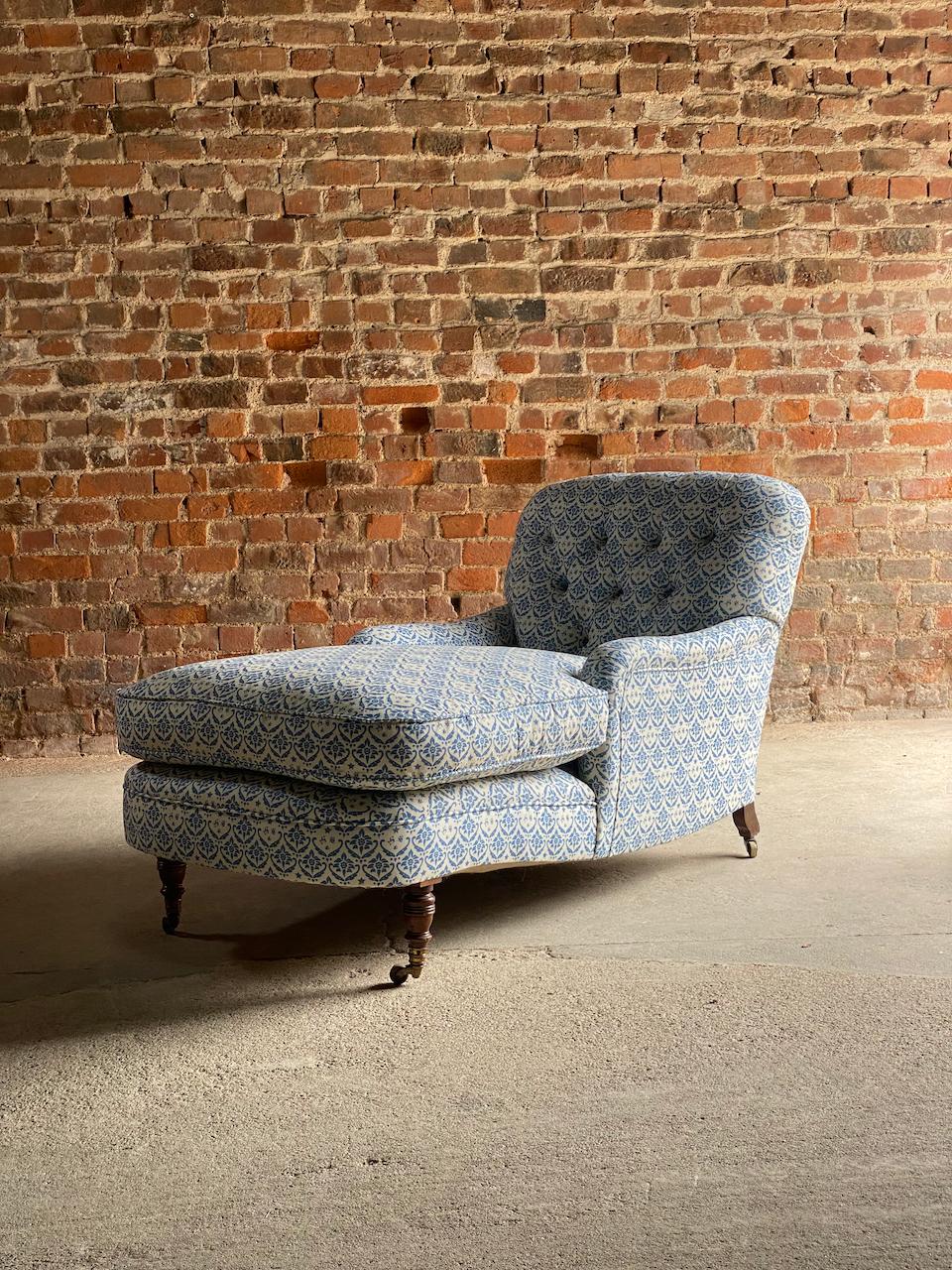 Howard and Sons Ivor Chaise Longue Armchair, England, circa 1870 In Good Condition In Longdon, Tewkesbury