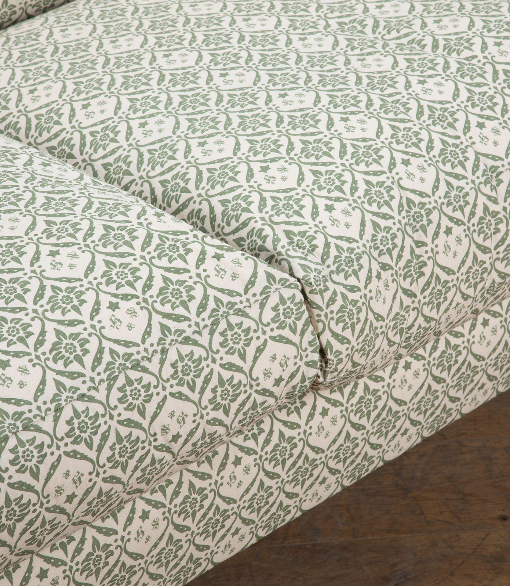 Howard and Sons ‘Large Beckett’ Sofa 4