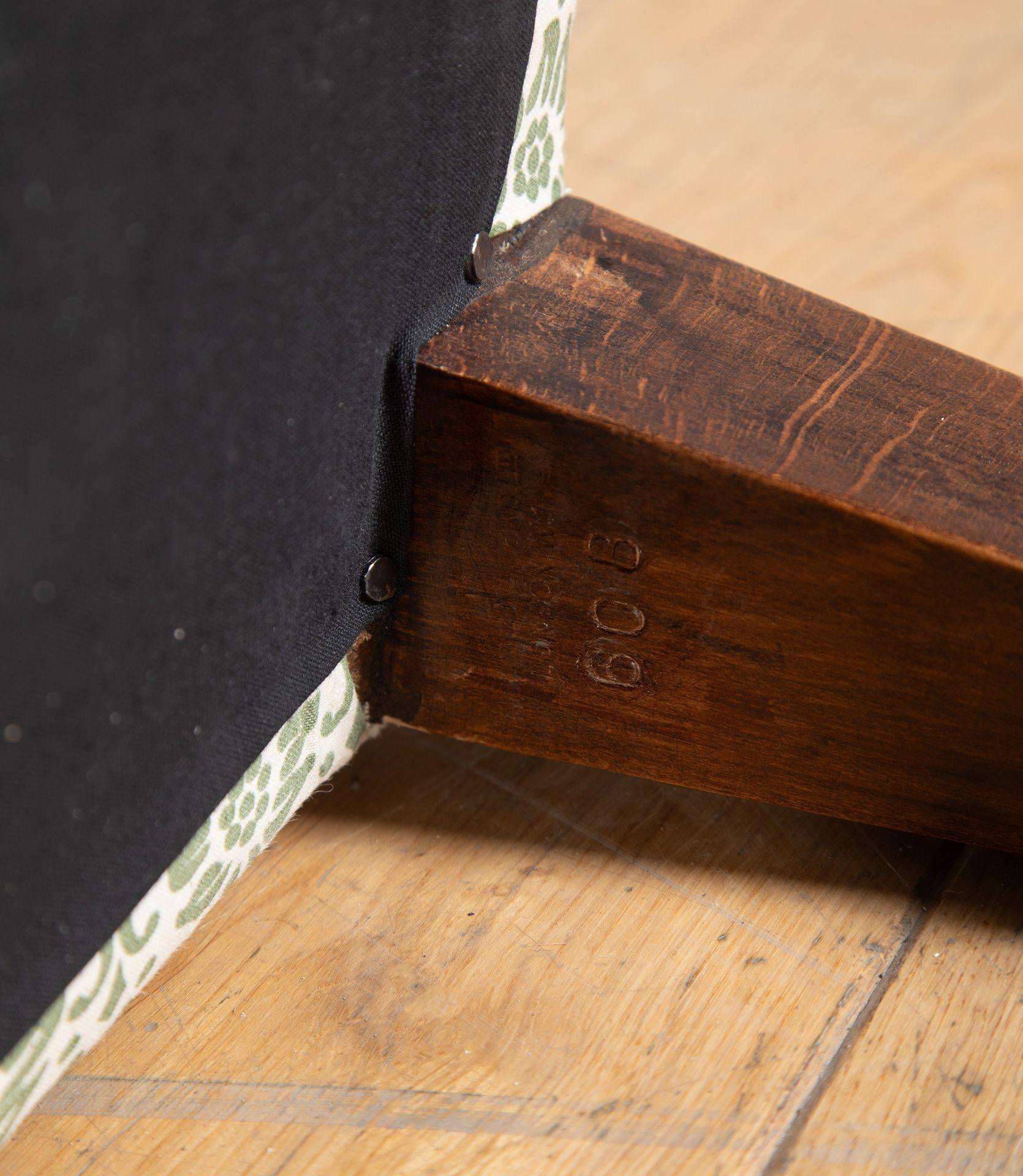 Howard and Sons ‘Large Beckett’ Sofa 7