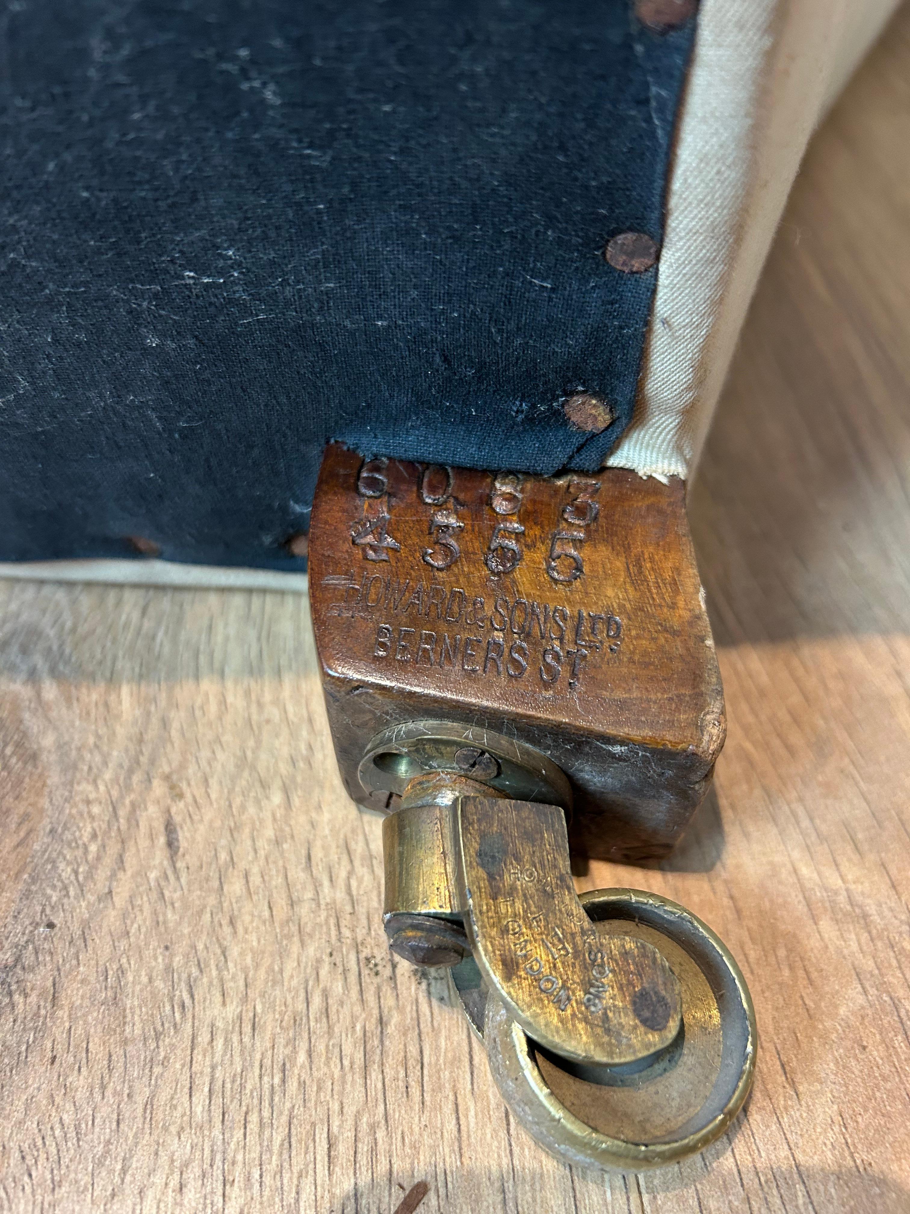 Howard and Sons Ltd Antica Poltrona Inglese Modello Ivor 3