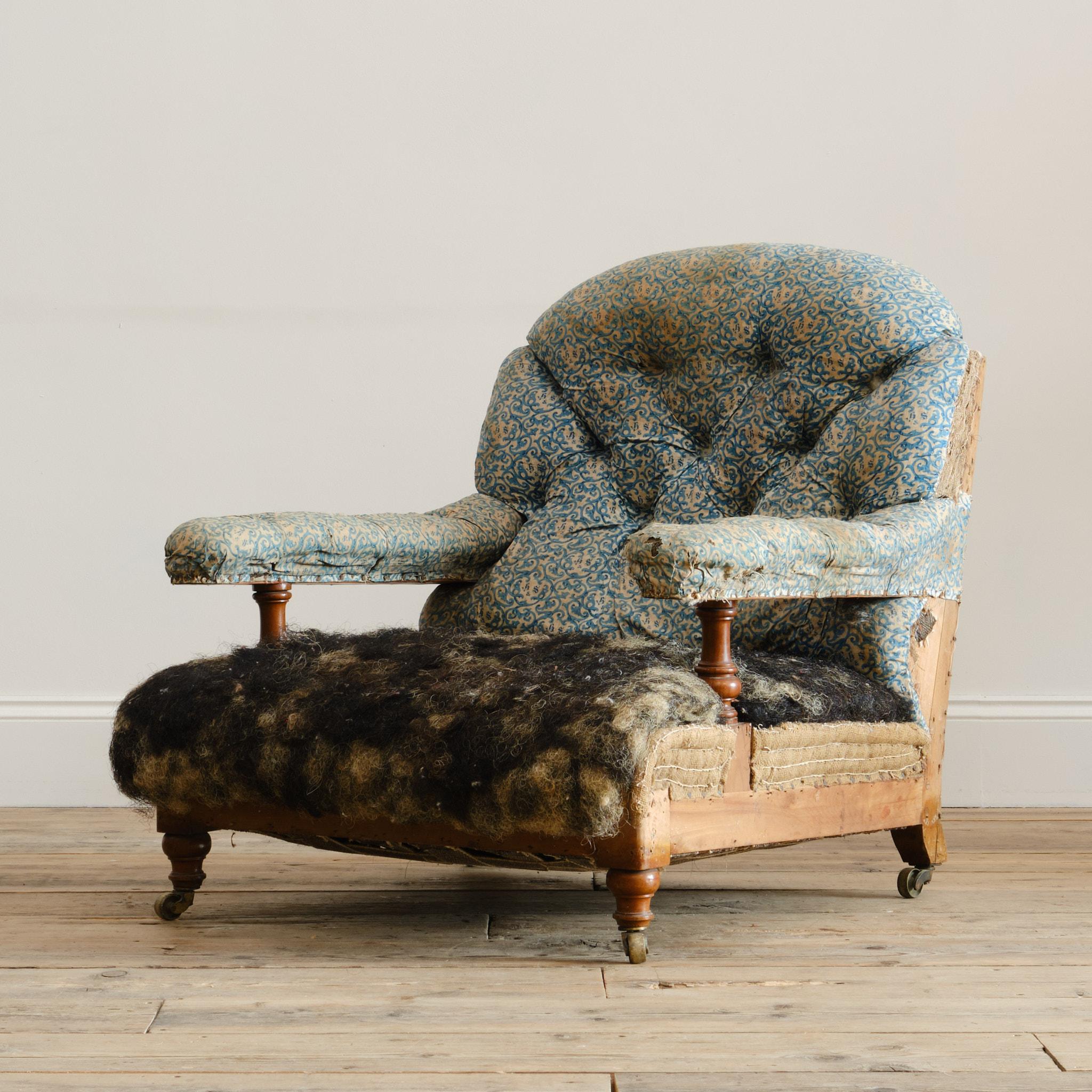 Howard and Sons Open armchair From Powderham Castle - Devon For Sale 4