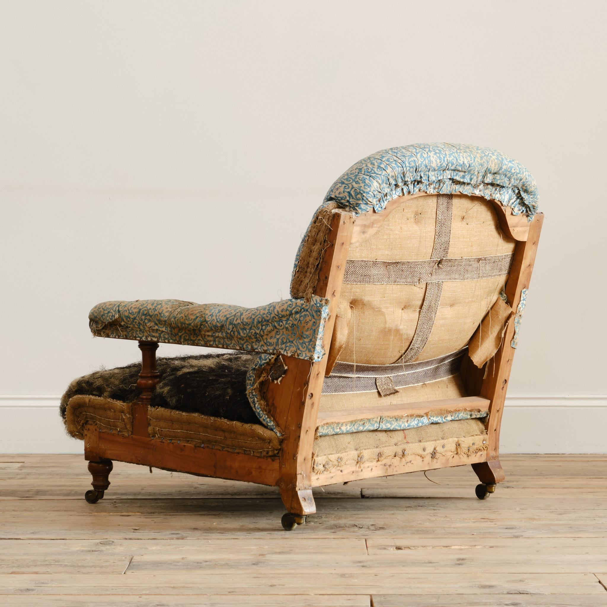 Howard and Sons Open armchair From Powderham Castle - Devon In Fair Condition For Sale In Batley, GB