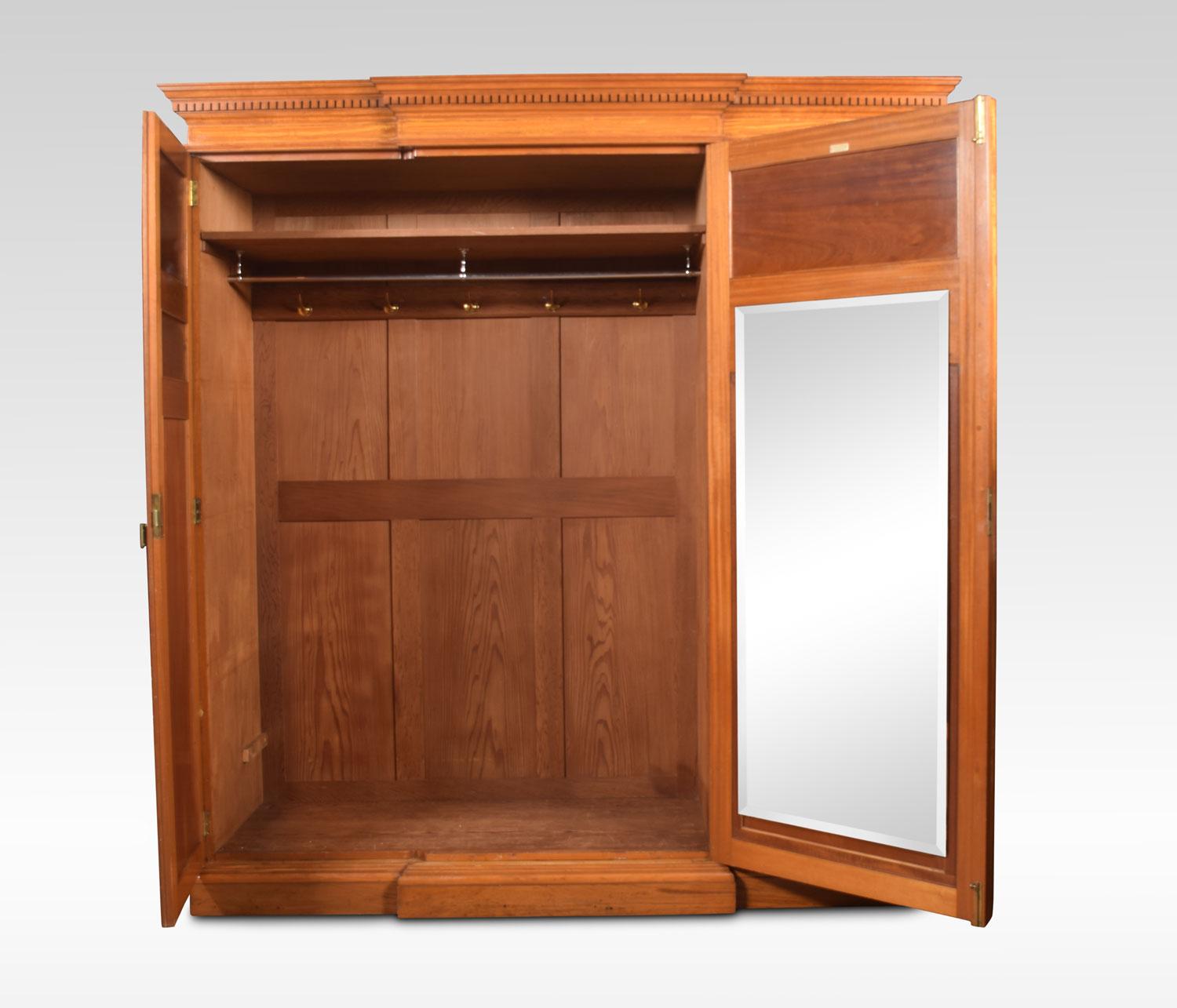 Howard and Sons Satinwood Breakfront Wardrobe In Good Condition In Cheshire, GB