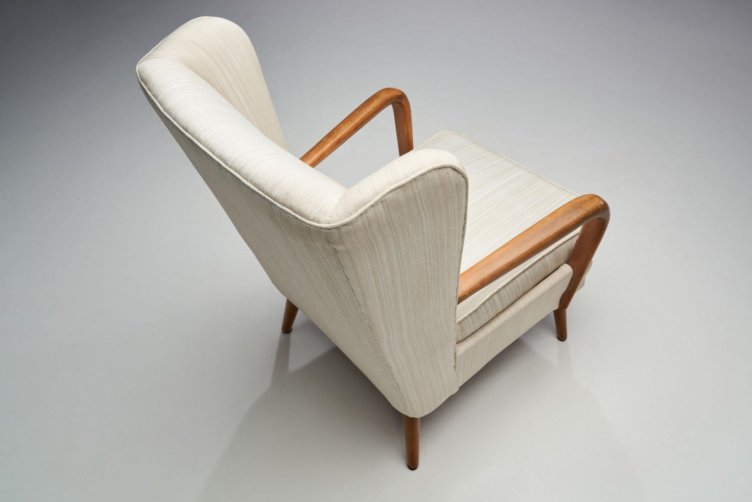 Mid-Century Modern Howard Keith “Bambino” Chair for HK Furniture, England 1950s  - for Nina