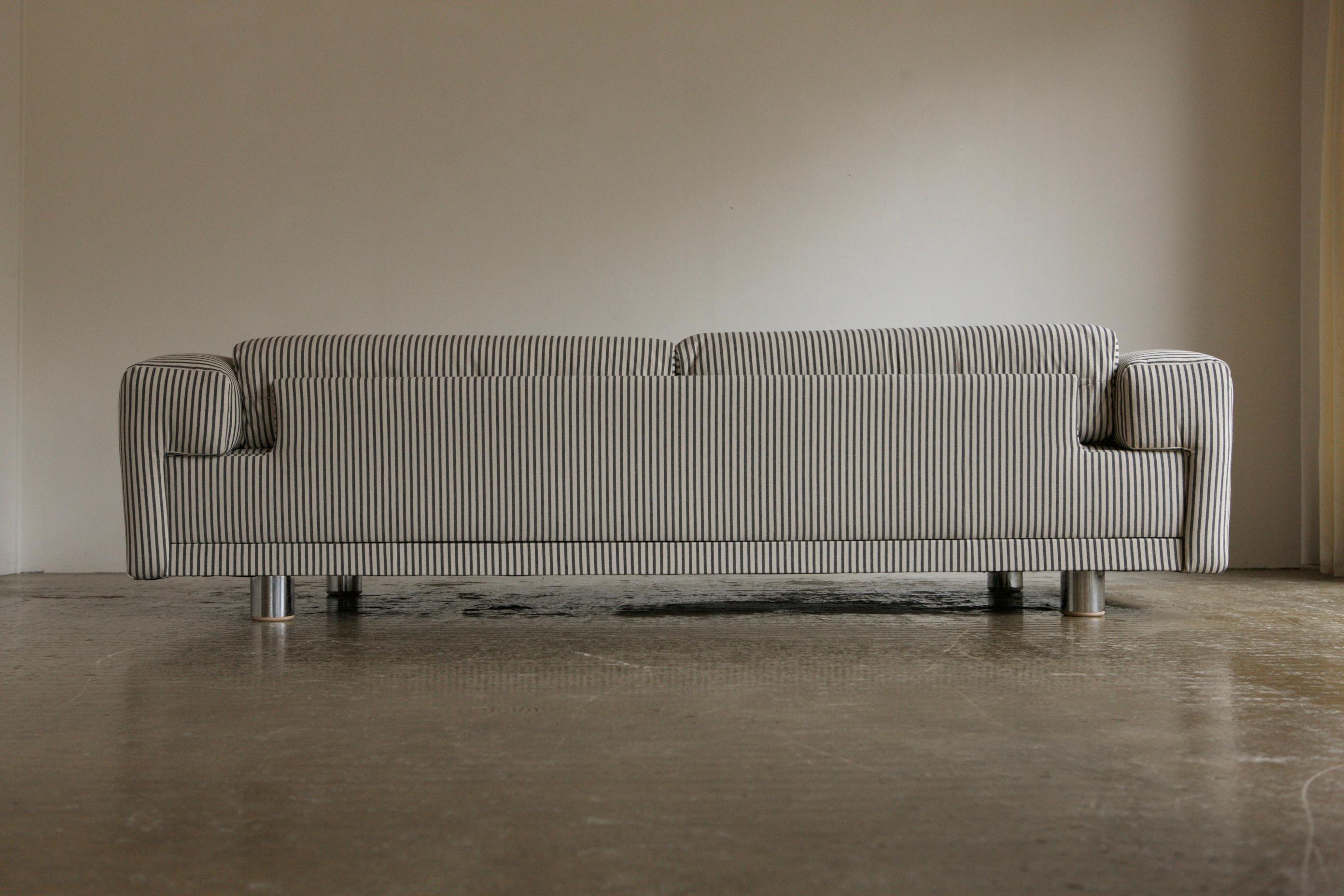 Howard Keith Diplomat Sofa for HK Furniture, 1970s 9