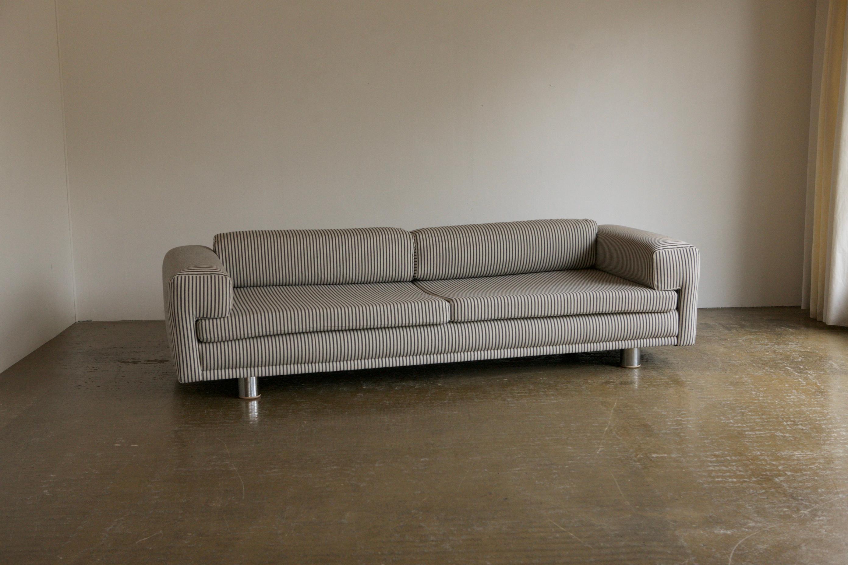 Late 20th Century Howard Keith Diplomat Sofa for HK Furniture, 1970s
