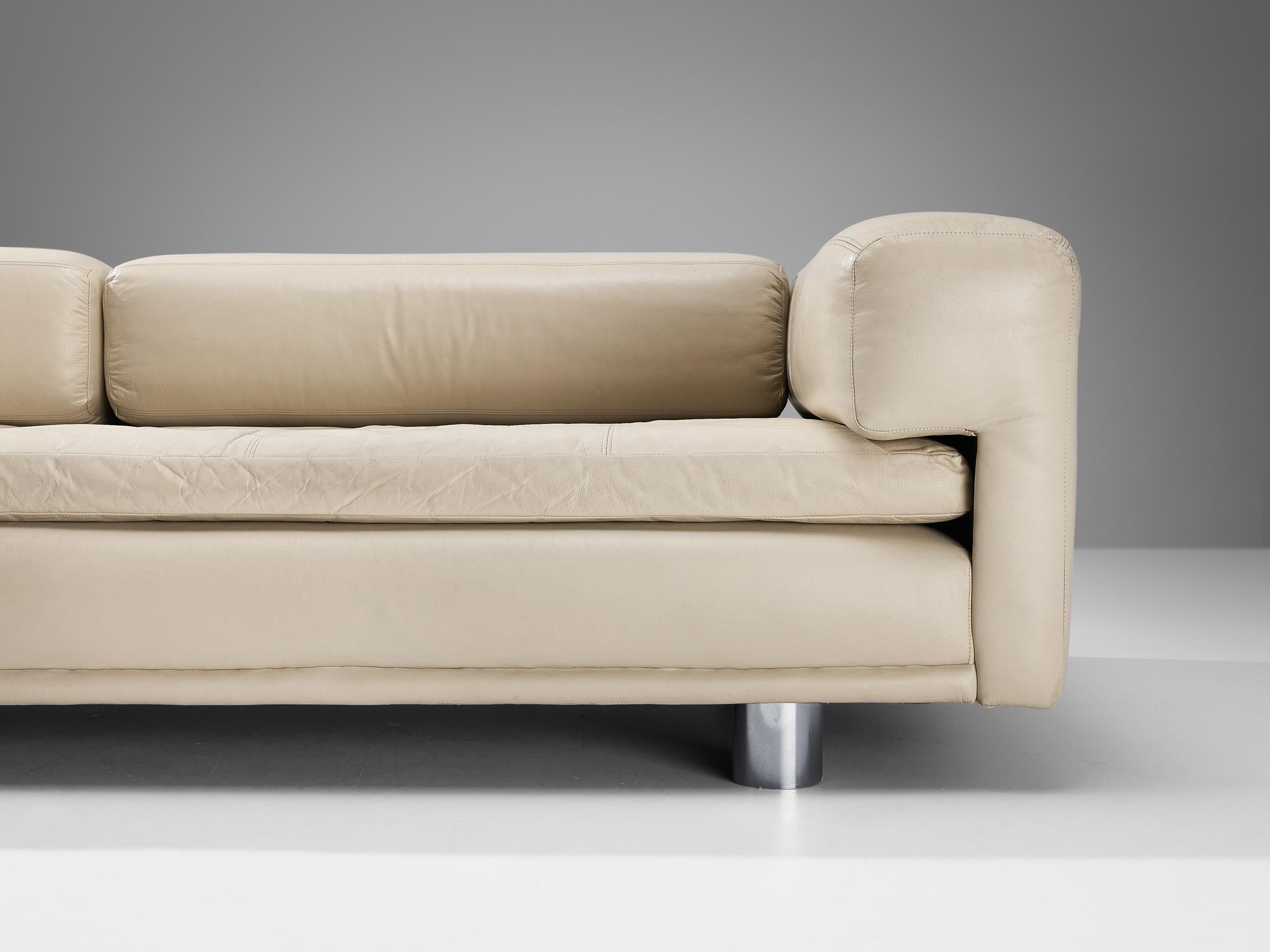 Howard Keith 'Diplomat' Sofa in Beige Leather  In Good Condition In Waalwijk, NL