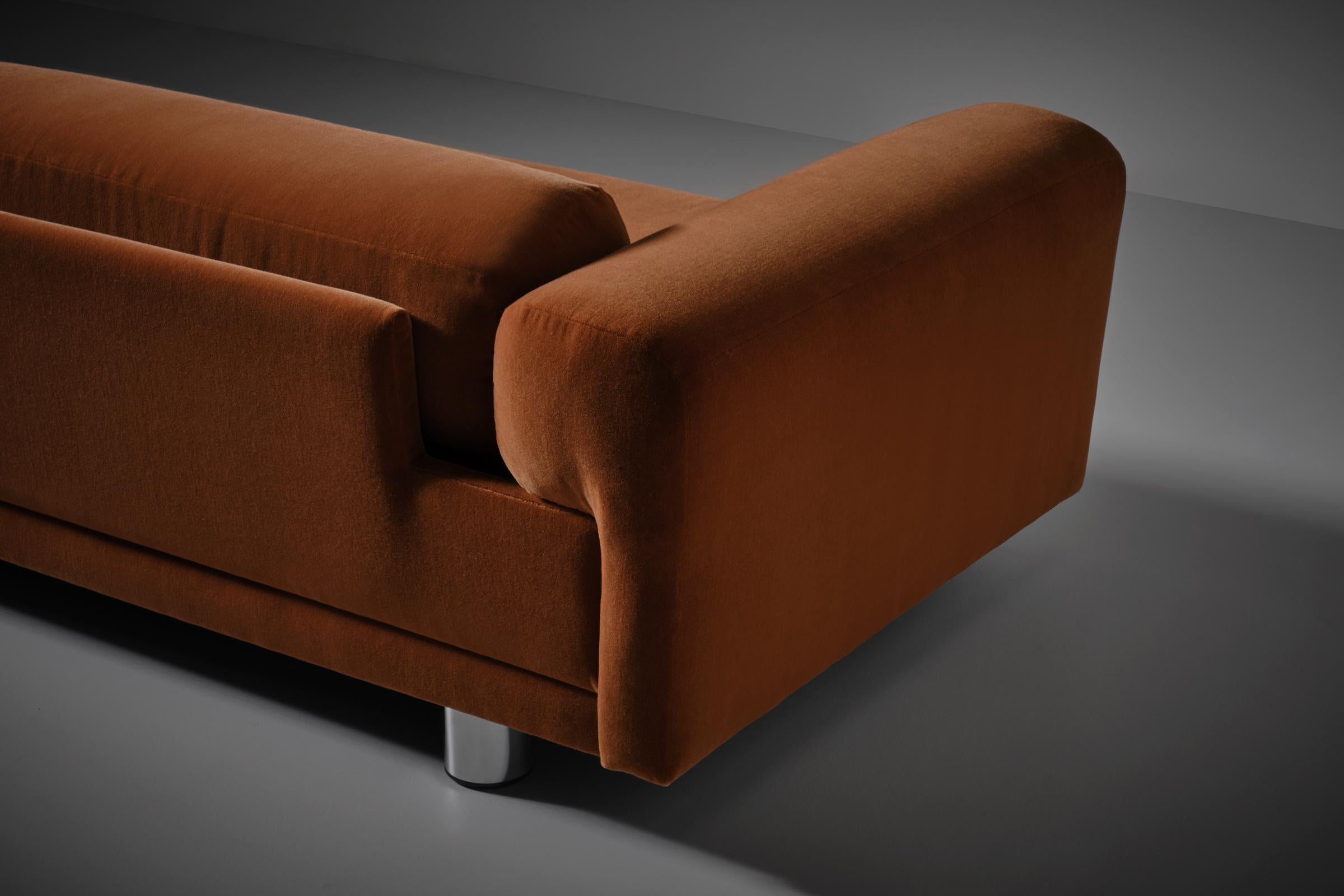 British Howard Keith ‘Diplomat’ Sofa, UK 1970s For Sale