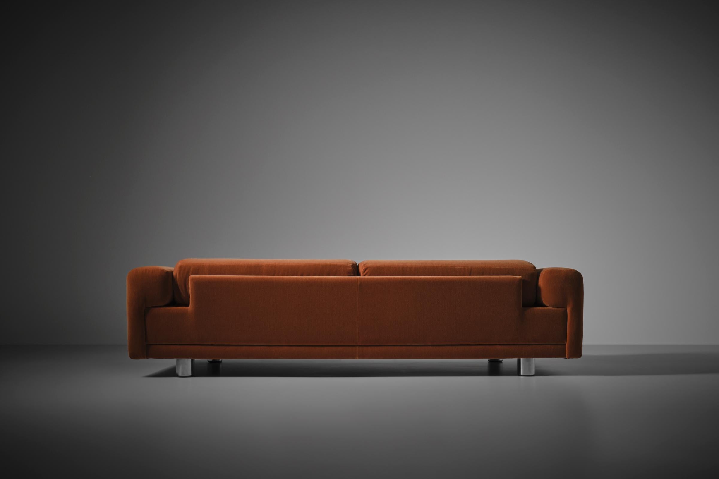 Late 20th Century Howard Keith ‘Diplomat’ Sofa, UK 1970s For Sale