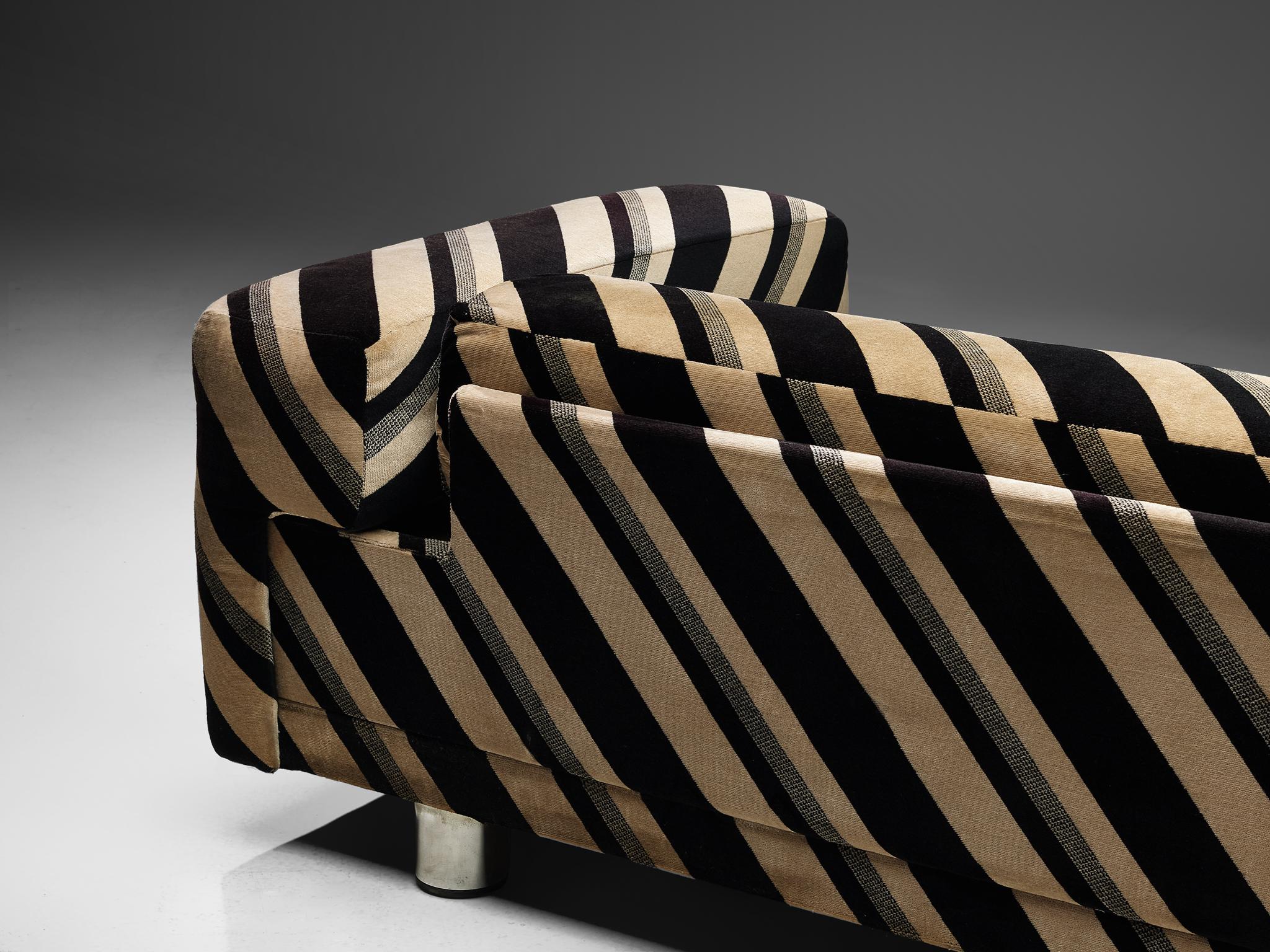 Howard Keith Grand 'Diplomat' Sofa in Original Striped Upholstery In Fair Condition In Waalwijk, NL