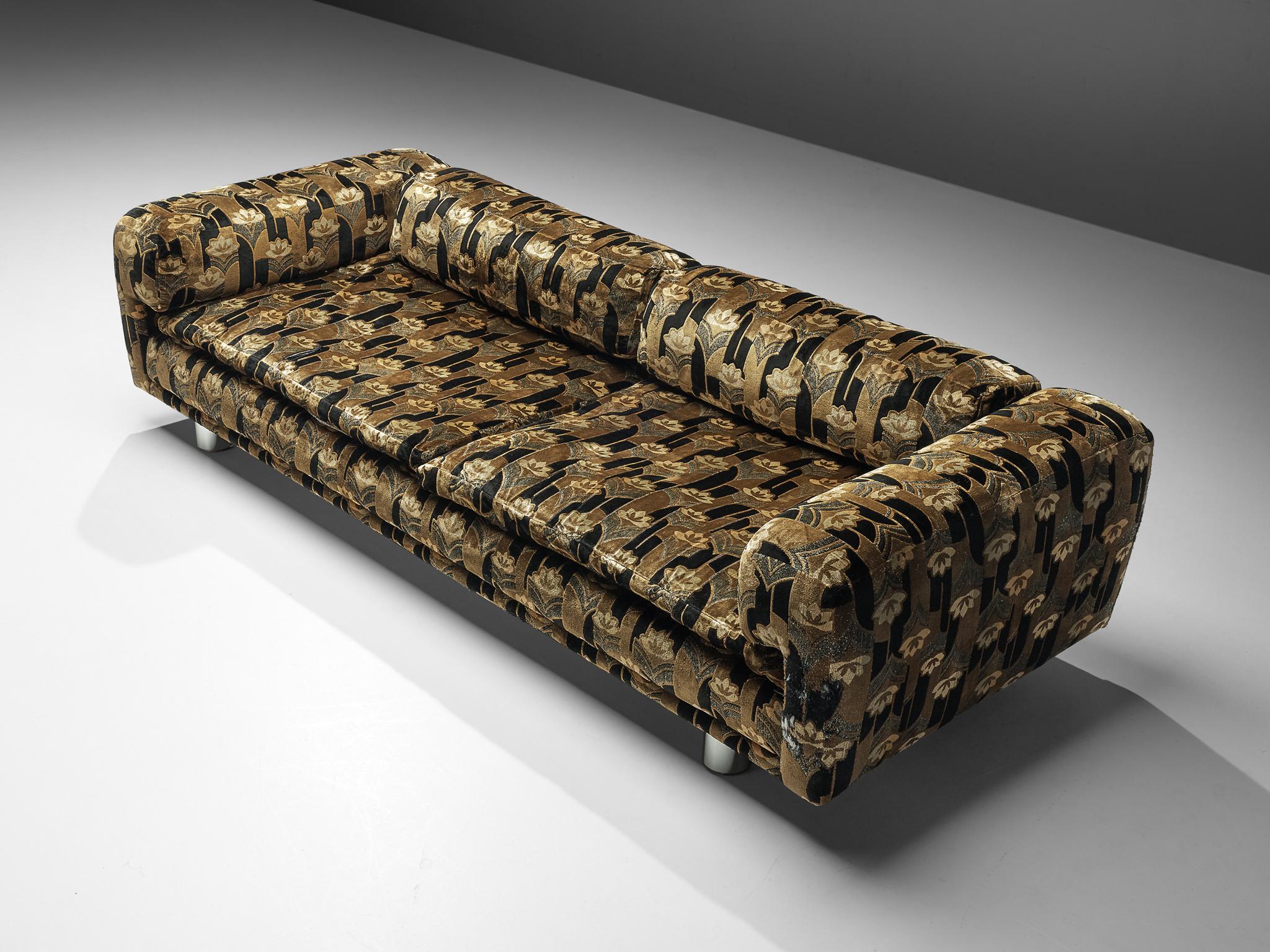 howard keith diplomat sofa