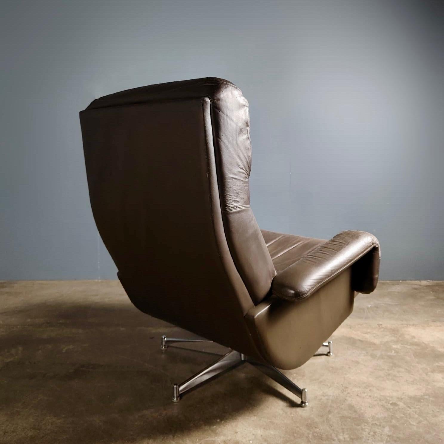 British Howard Keith HK Furniture Brown Leather Swivel Armchair Mid Century Vintage
