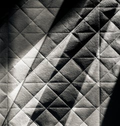  Fotografía Abstracta Blanco y Negro - Pliegues de Origami #7