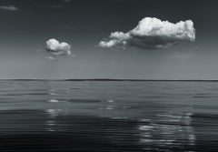 Schwarz-Weiß-Fotografie in limitierter Auflage – „ Meereswolken #3“ 20 x 24