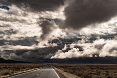  Photographie couleur en édition limitée 1/10 - Lonesome Road, Utah 2018 20 x 24