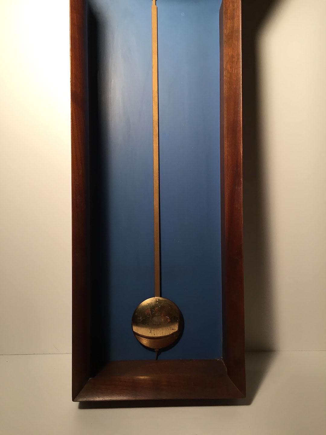 Howard Miller Arthur Umanoff Wall Clock in Fashionable Sapphire 4