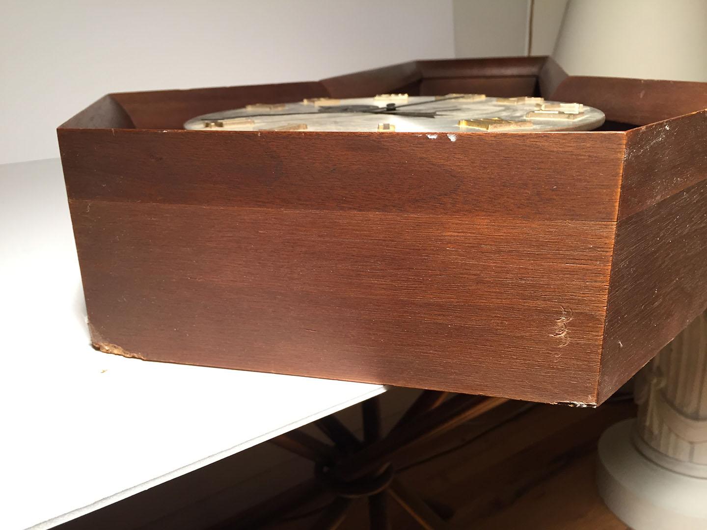Howard Miller Arthur Umanoff Wall Clock in Fashionable Sapphire In Fair Condition In Chicago, IL