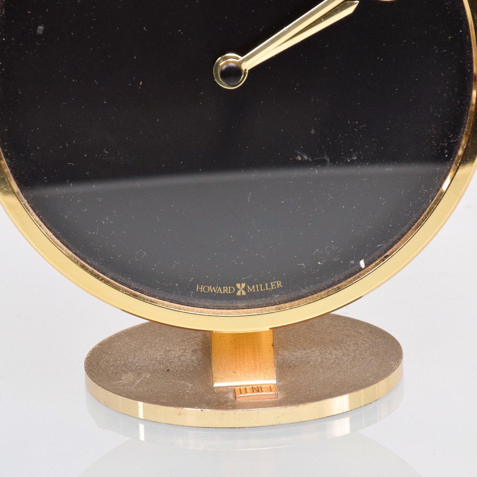 Howard Miller Brass Table Clock In Good Condition In Chula Vista, CA