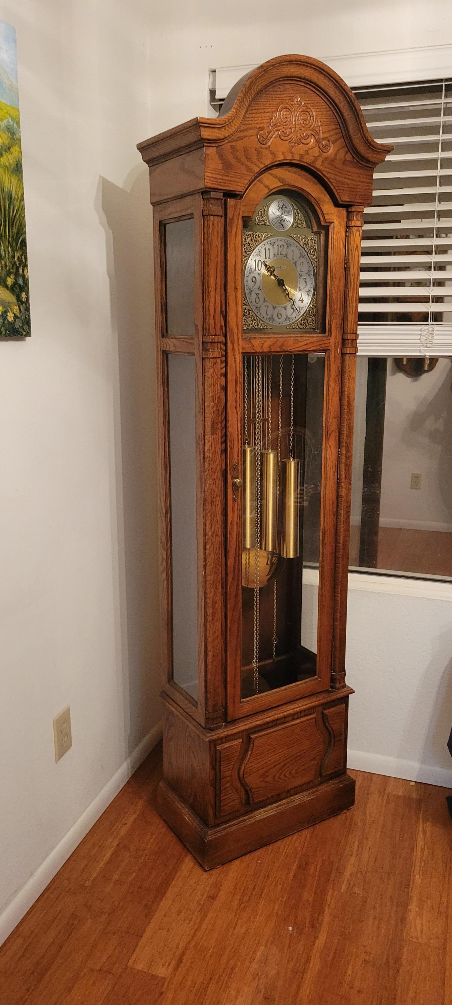 Vintage Howard Miller Westminster Chime Floor (Grandfather) Clock In Excellent Condition In Phoenix, AZ