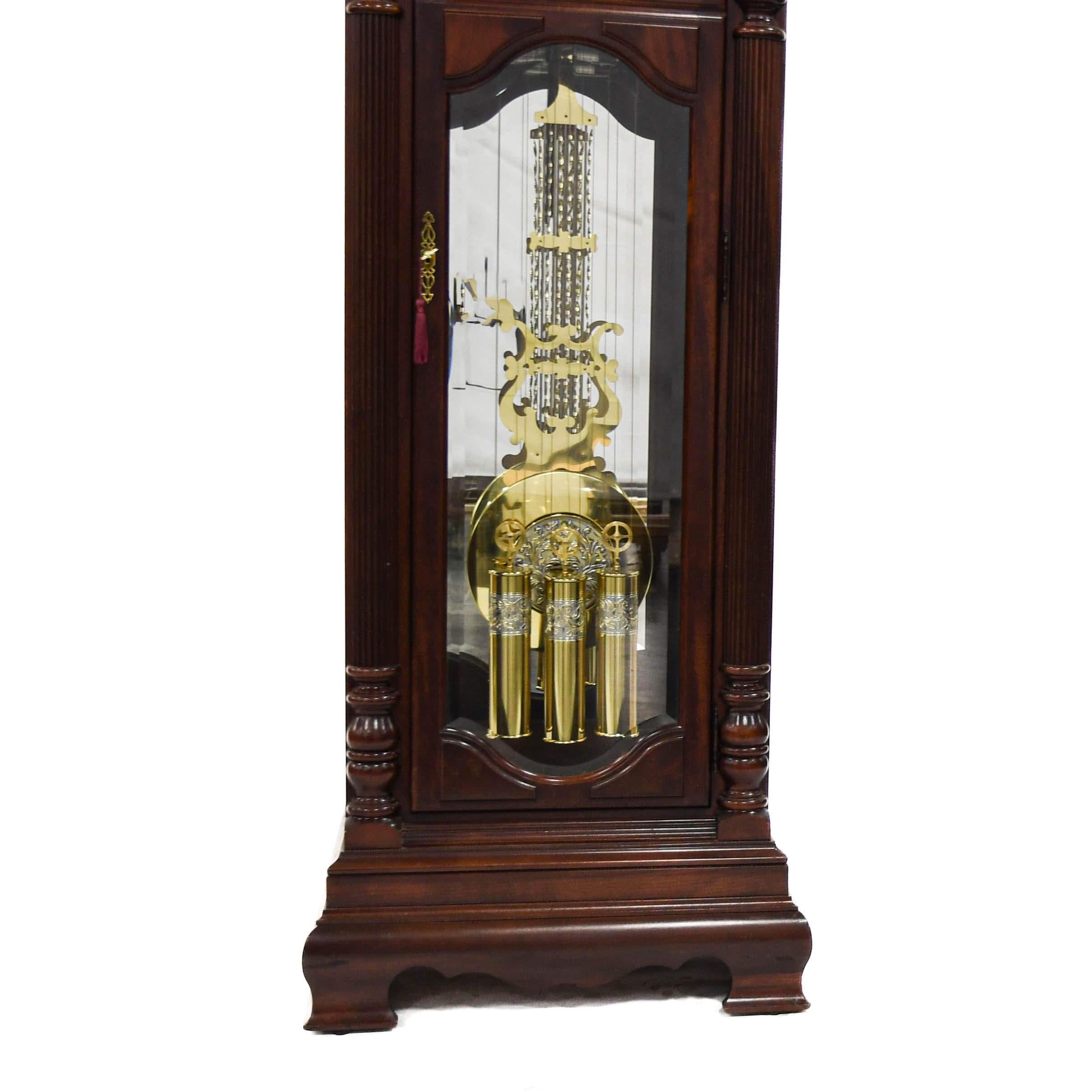 Autre Howard Miller Limited-Edition Grandfather Clock en vente