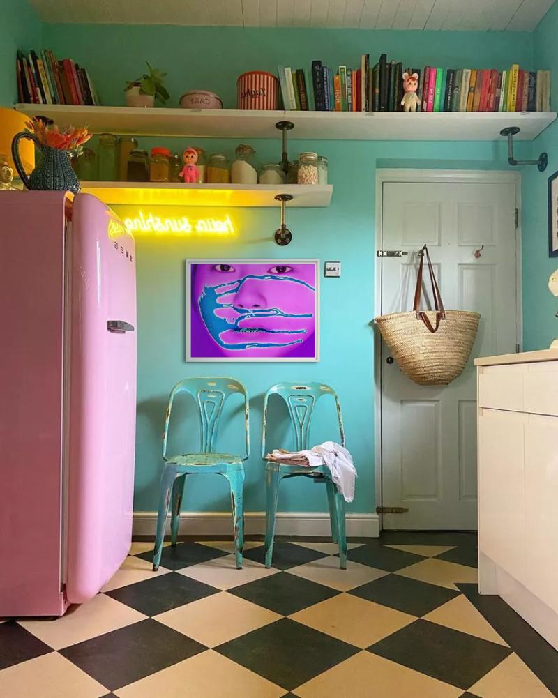 LLS #1054 - Nahaufnahmen-Porträt in Rosa und Blau, Kunstfotografie, 2018 im Angebot 2