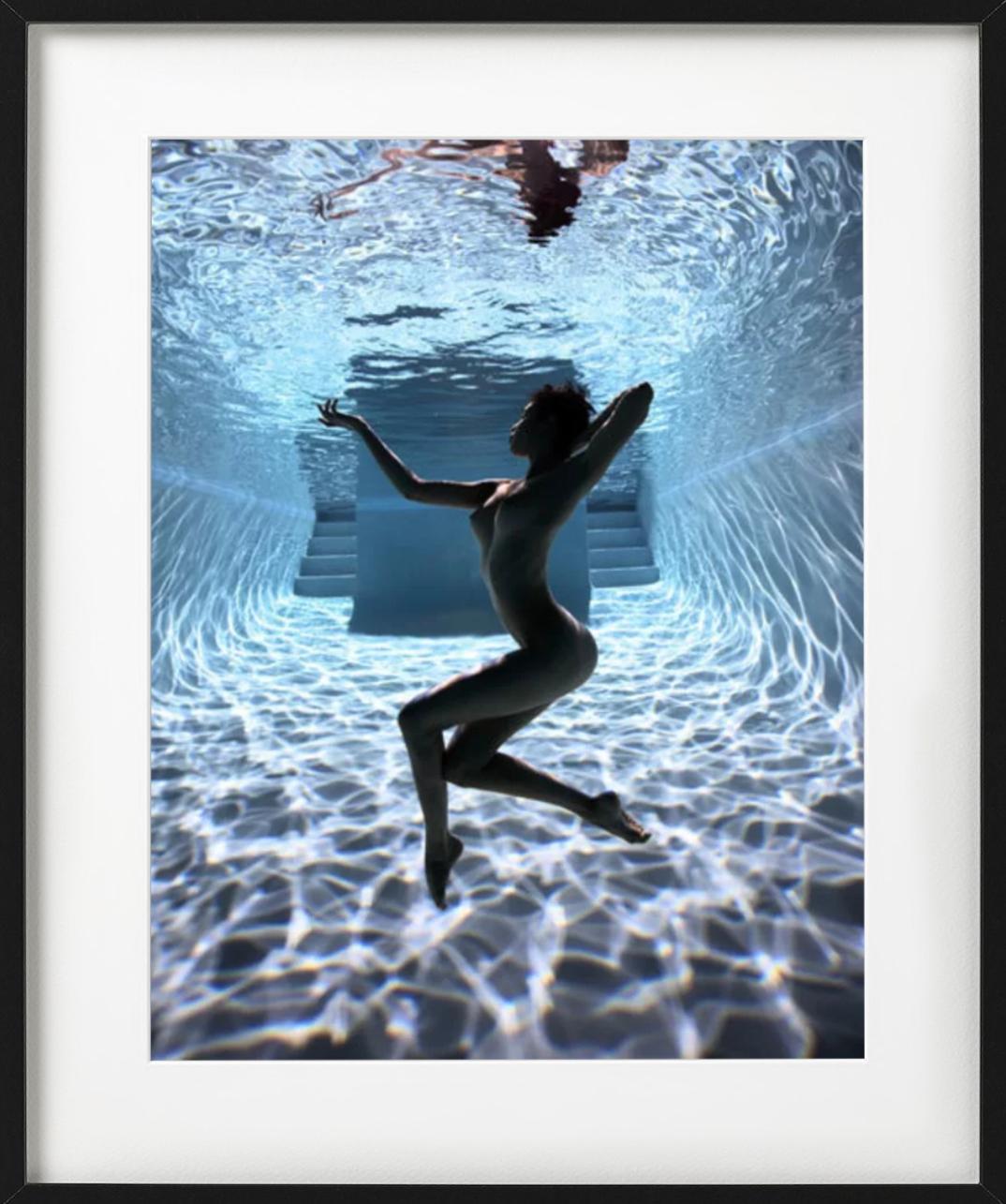 Underwater Study #2826 - Nude Model Posing Underwater in a Pool  For Sale 2