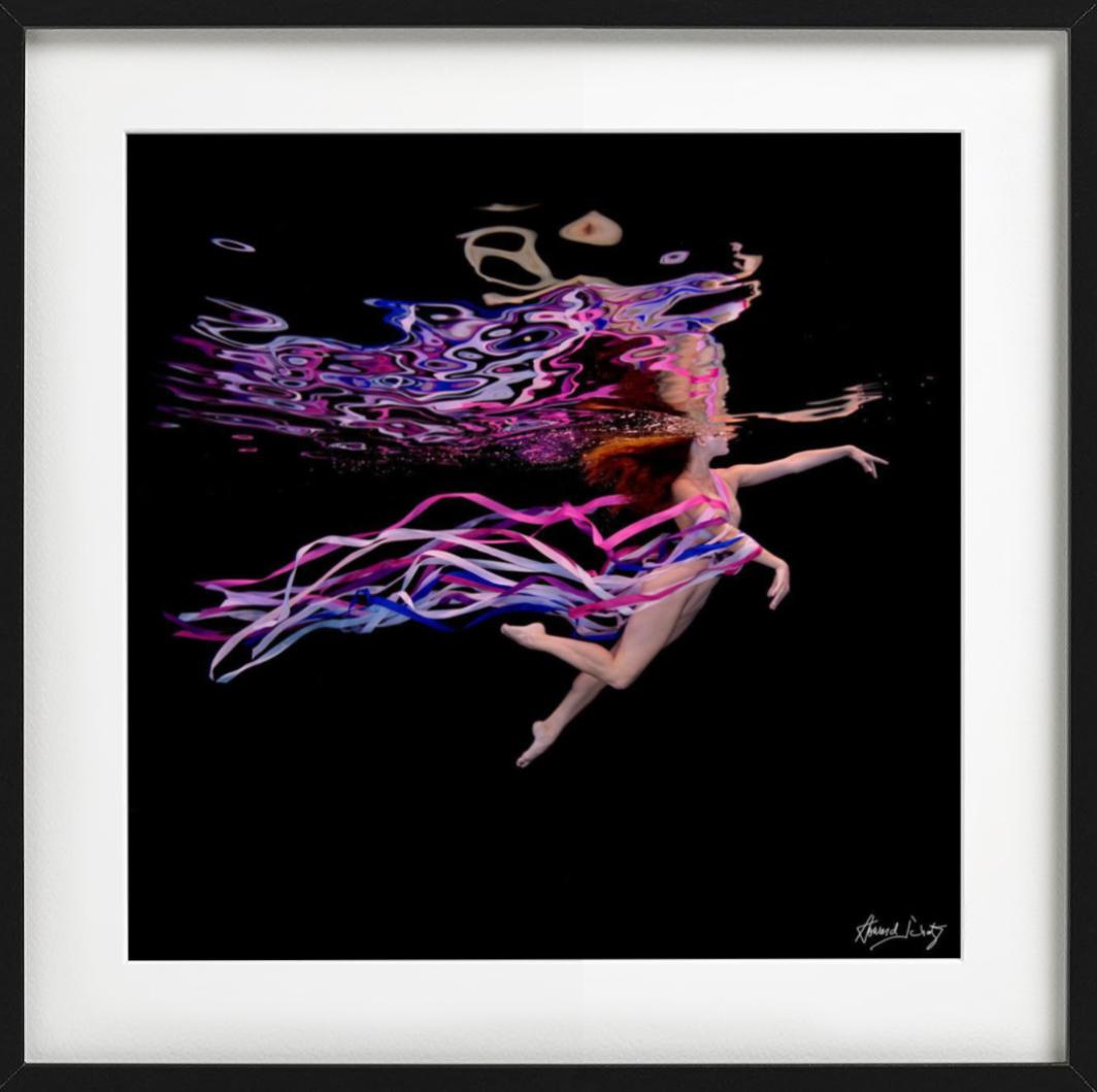 All prints are limited edition. Available in multiple sizes. High-end framing on request.

All prints are done and signed by the artist. The collector receives an additional certificate of authenticity from the gallery.

Beautiful and ethereal women