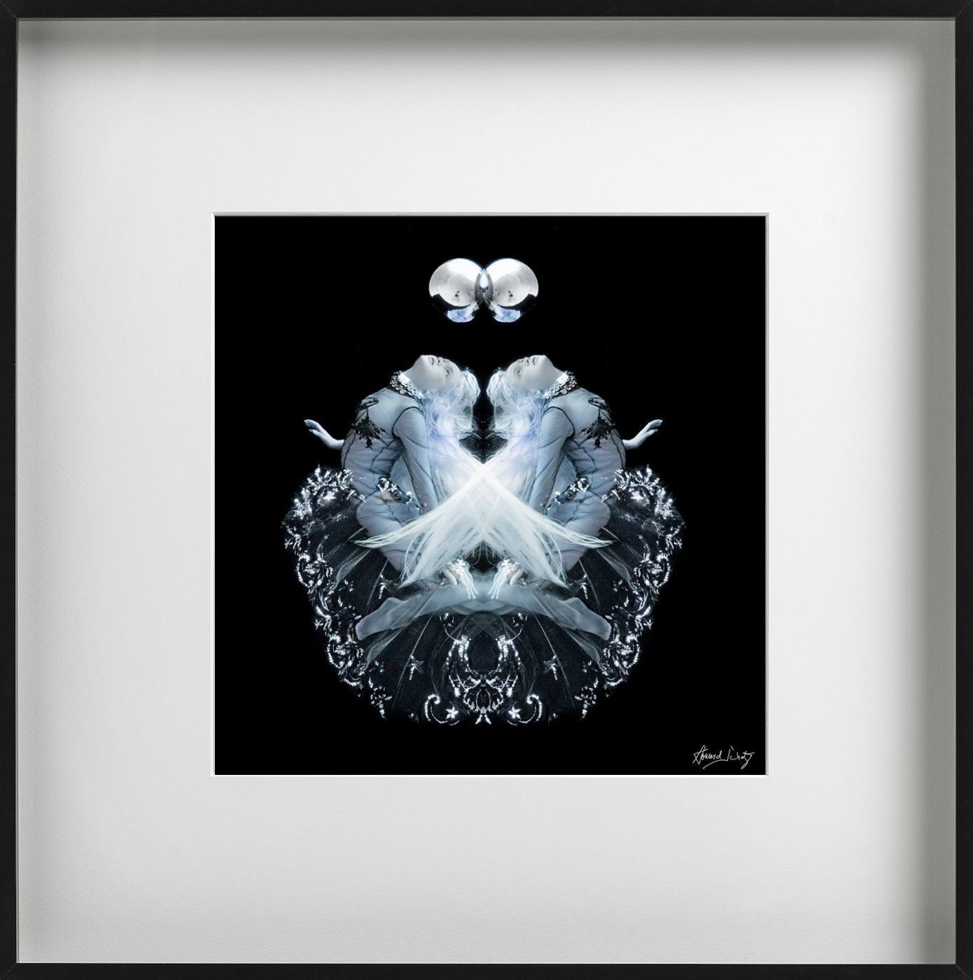 Estudio subacuático nº 5081 Atlantis, Fotografía artística, 2018 - Photograph de Howard Schatz
