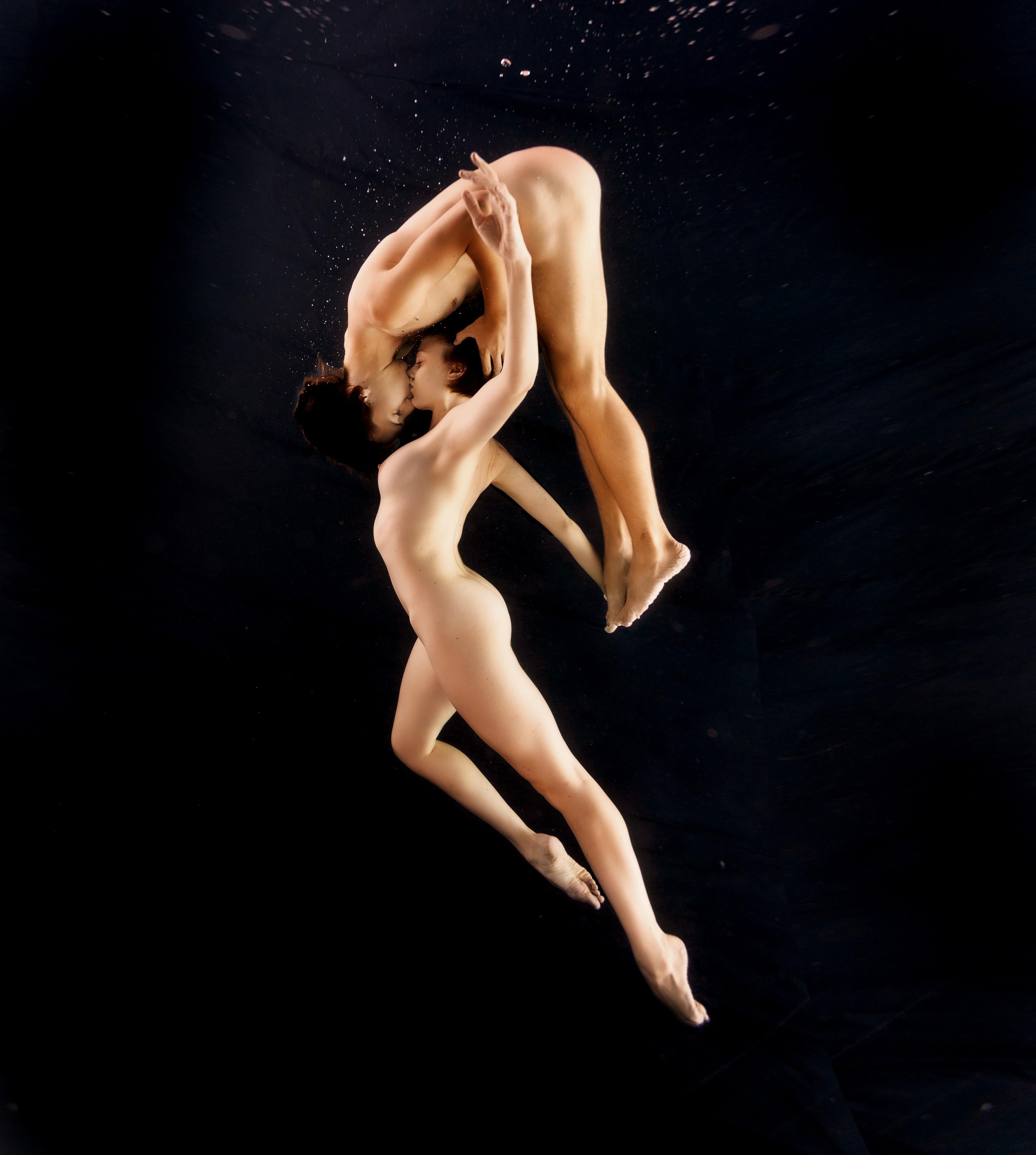 Howard Schatz Nude Photograph - Underwater Study 5200:  The Kiss