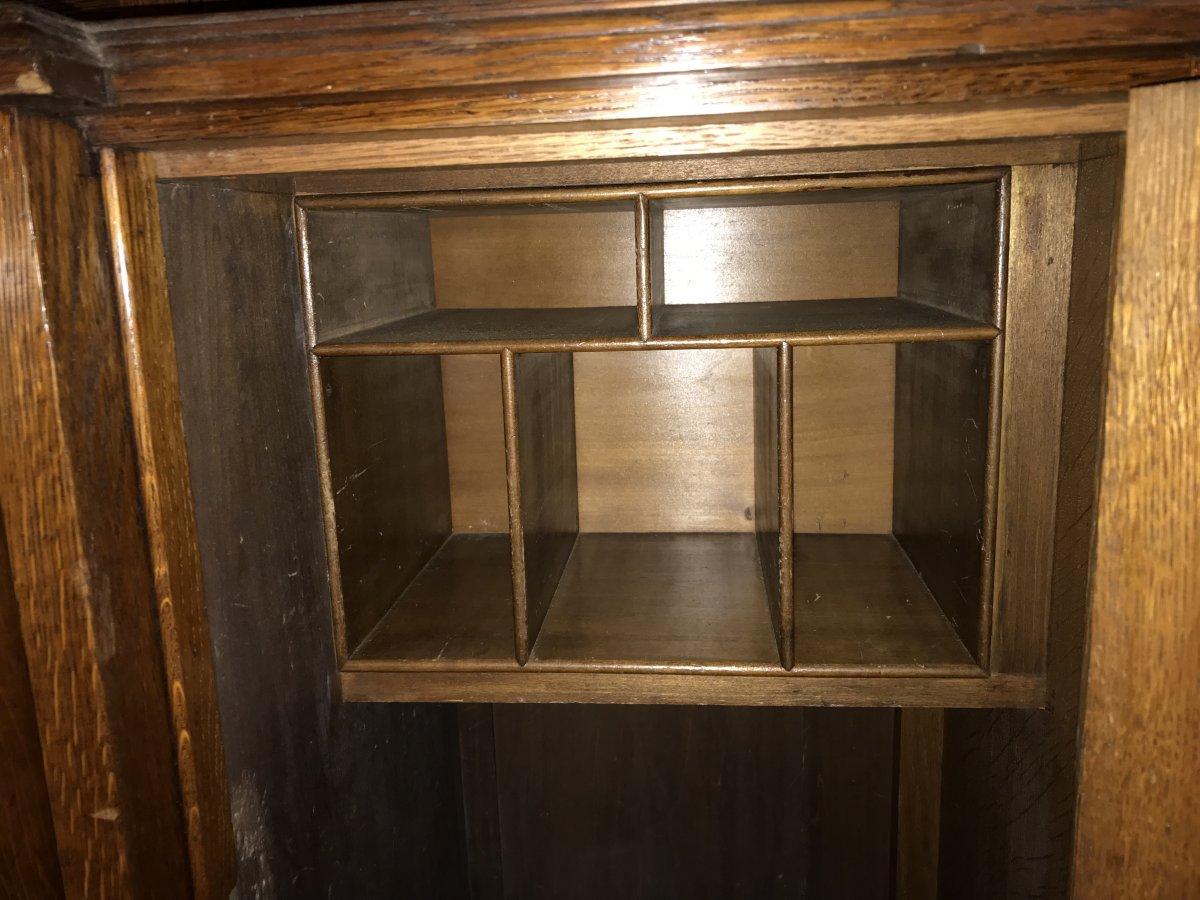Howard & Sons Arts & Crafts Queen Anne Revival Oak Breakfront Library Bookcase 3