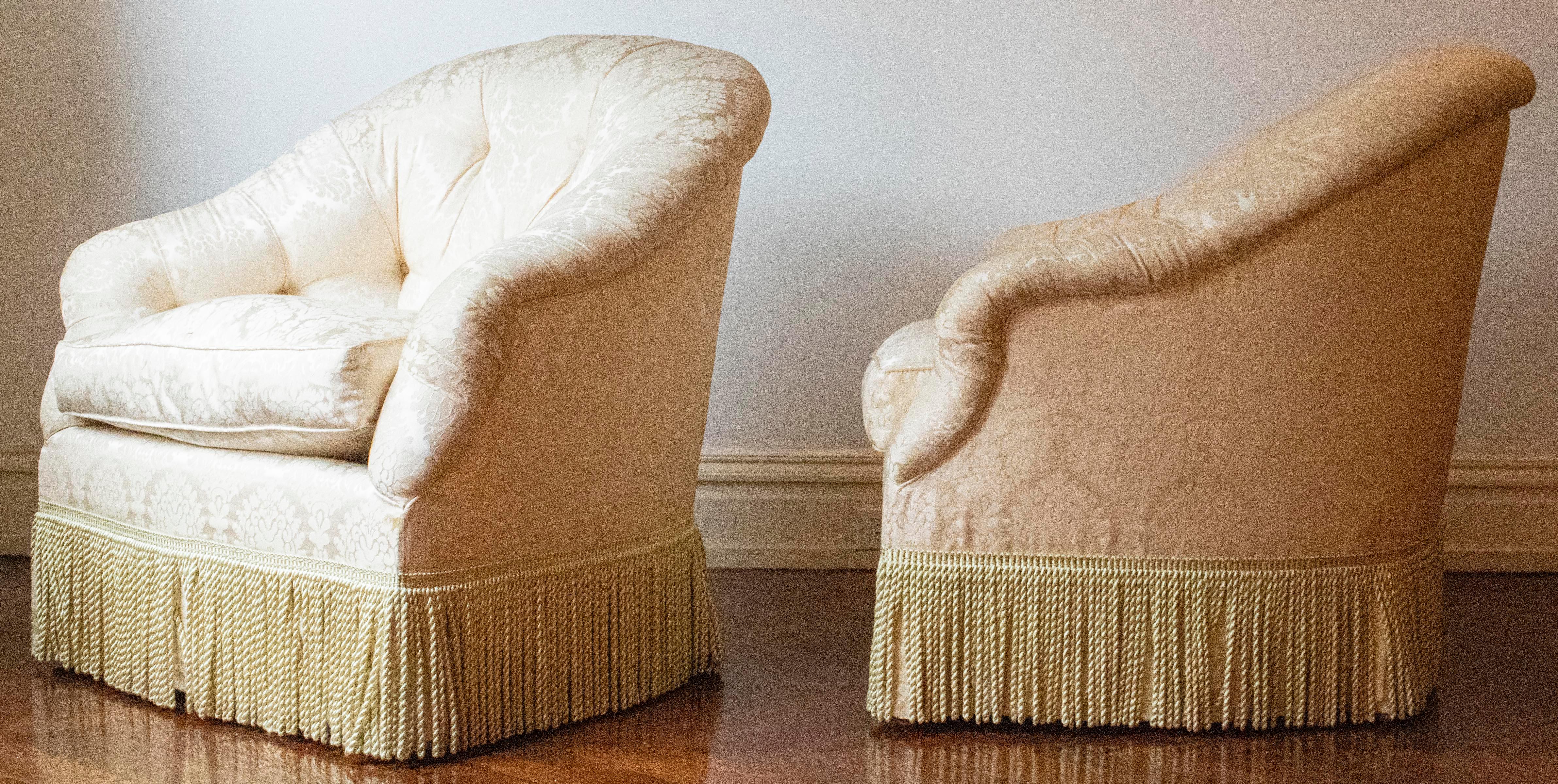 Howard & Sons Attributed English Tufted Damask Tub Chairs In Good Condition In Astoria, NY