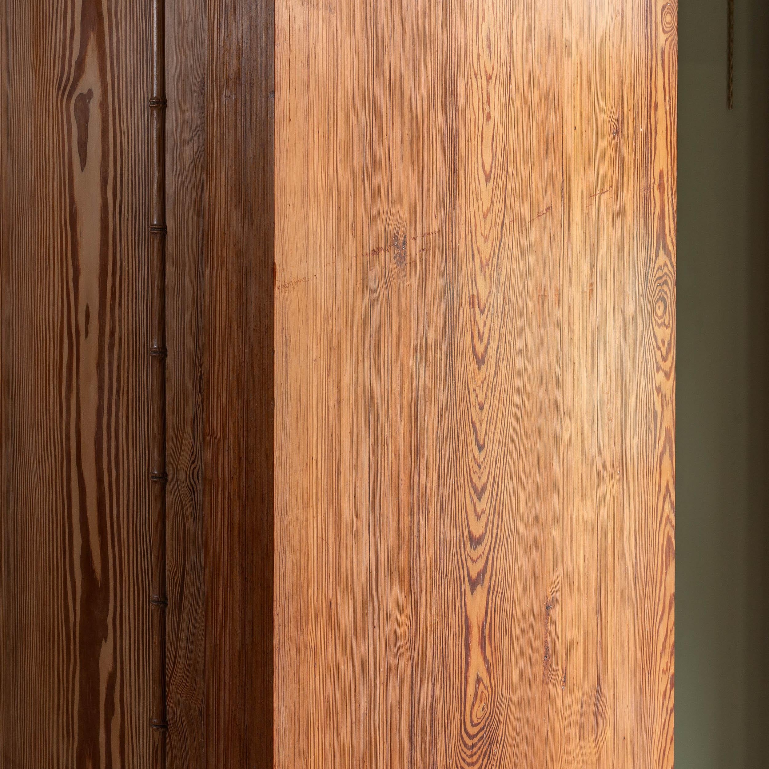 Howard & Sons Douglas Fir Wardrobe In Good Condition For Sale In London, GB