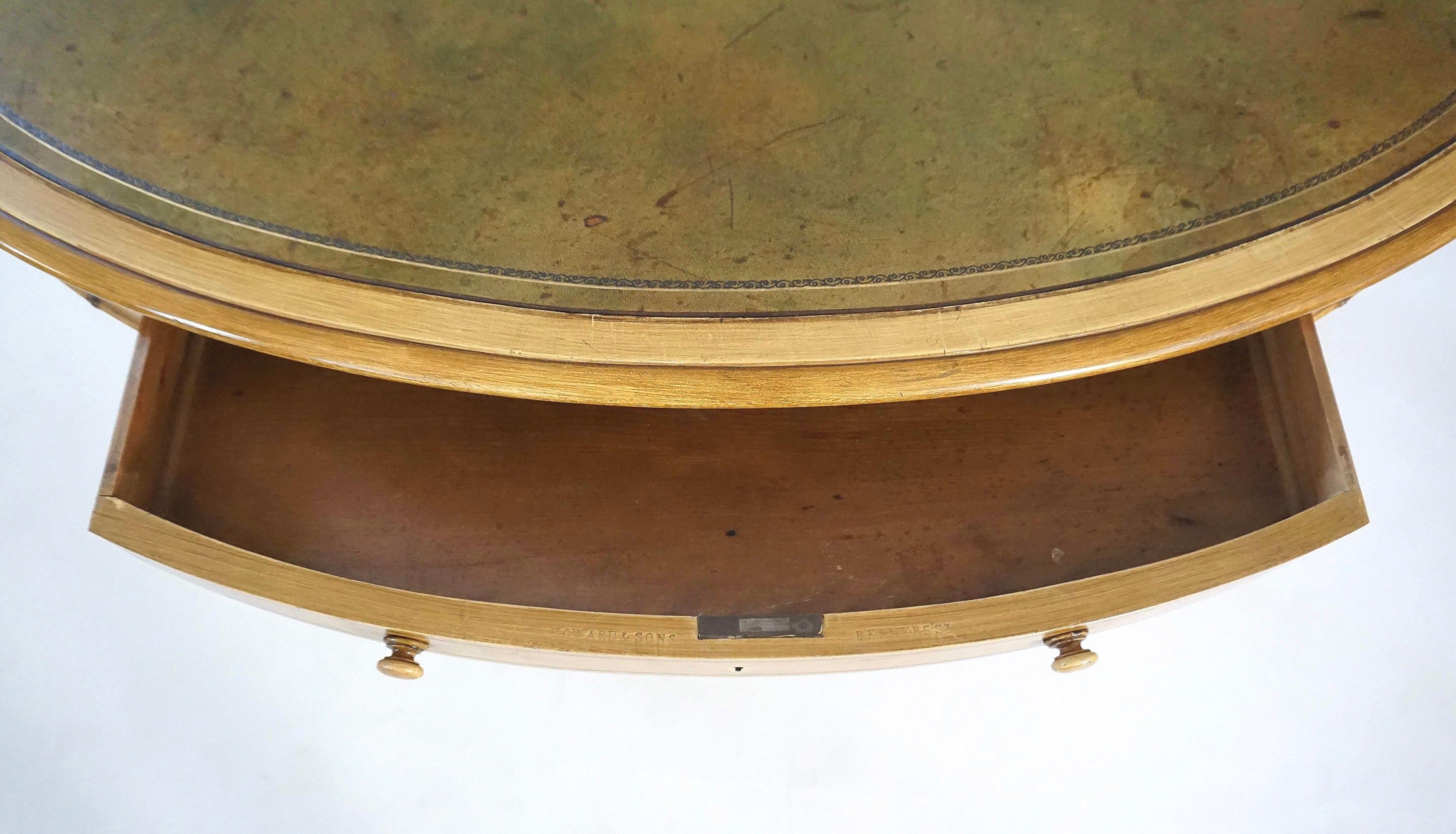 Howard & Sons London - Table à écrire en faux bambou recouverte de cuir, vers 1875 en vente 5