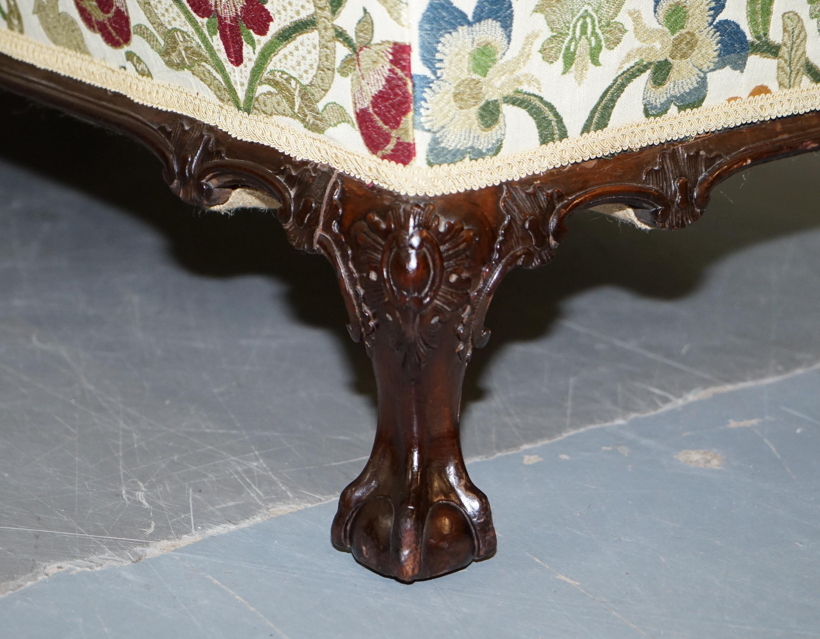 Howard & Sons Victorian Walnut Claw & Ball Framed Sofa William Morris Upholstery 5